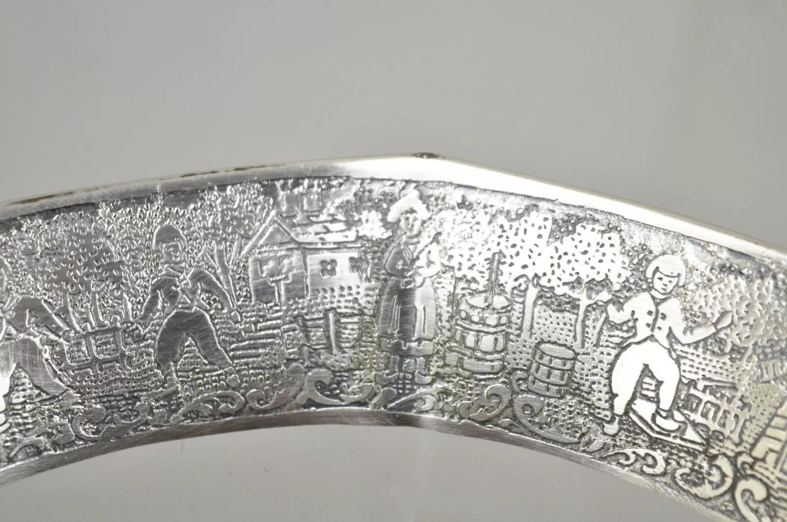 Vintage Art Deco Sterling Silver Overlay Figural Dutch Country Scenes Glass Bowl (ciotola in vetro) In condizioni buone in vendita a Philadelphia, PA