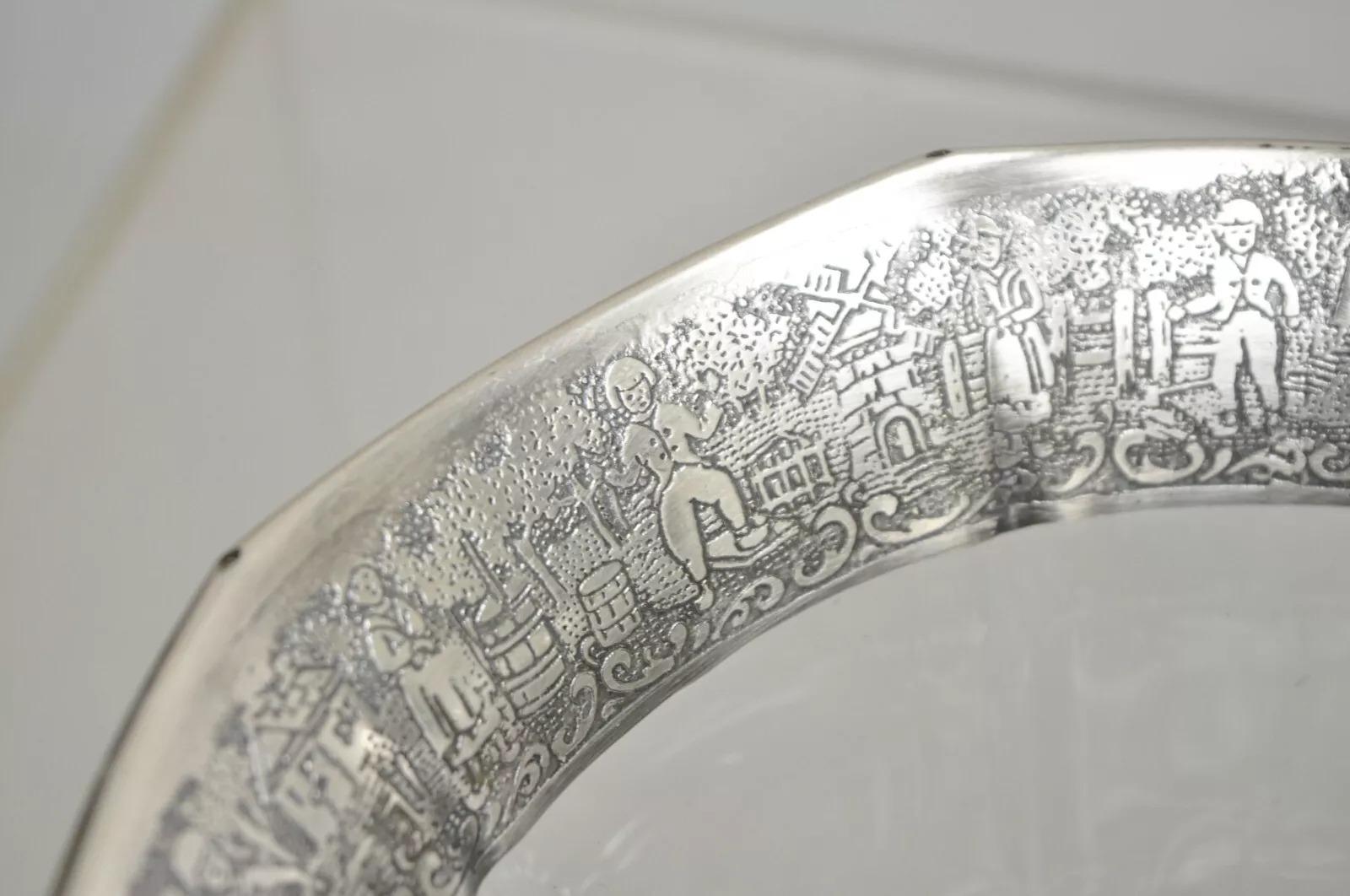 XX secolo Vintage Art Deco Sterling Silver Overlay Figural Dutch Country Scenes Glass Bowl (ciotola in vetro) in vendita