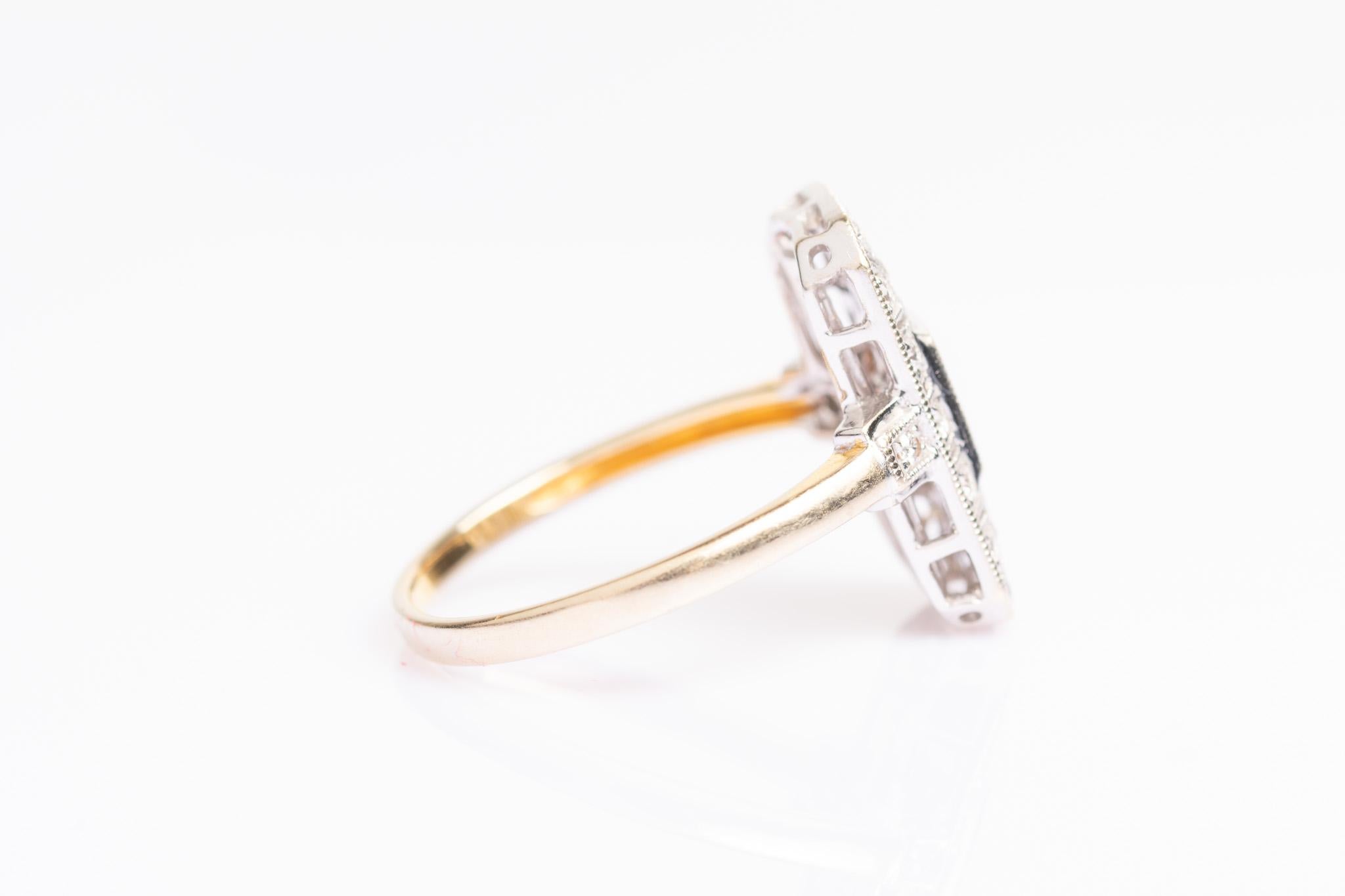 Women's or Men's Vintage Art Deco Style 18ct Gold Diamond Plaque Ring For Sale