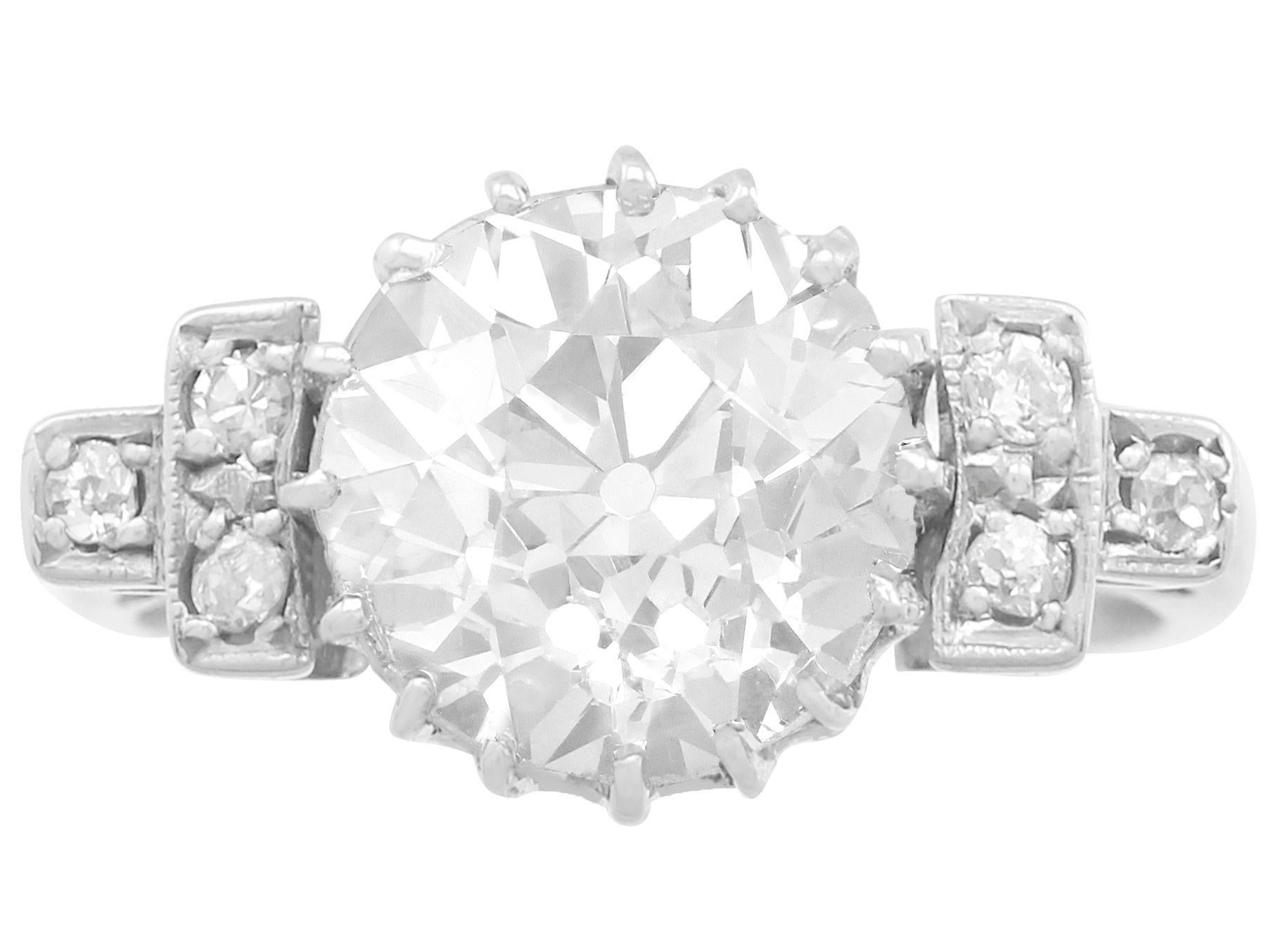 Anello di fidanzamento vintage in stile Art Déco con diamante da 3,00 carati e oro bianco in vendita 1