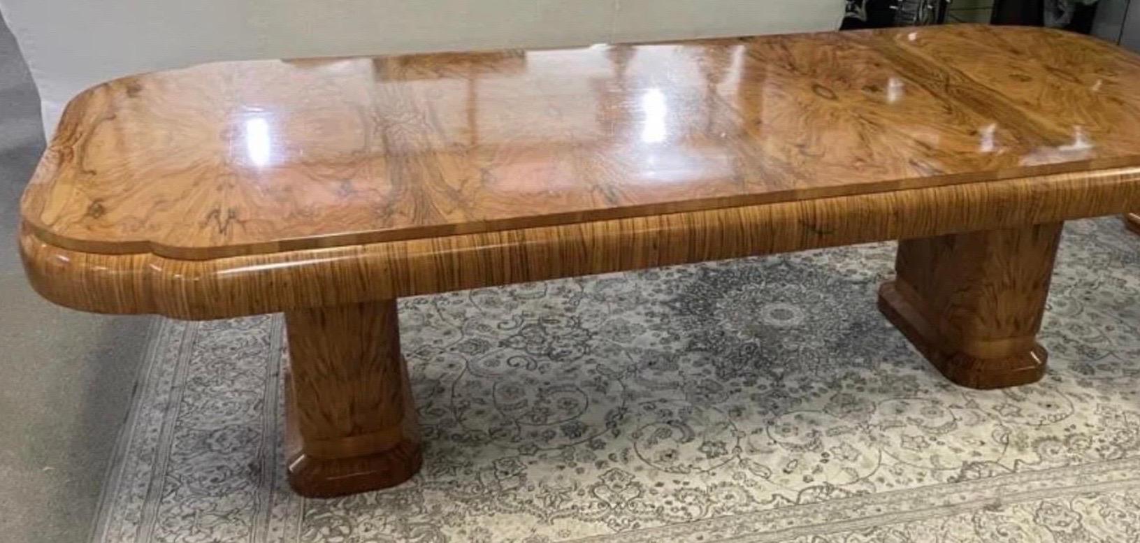 American Vintage Art Déco Style Burlwood Dining Room Table