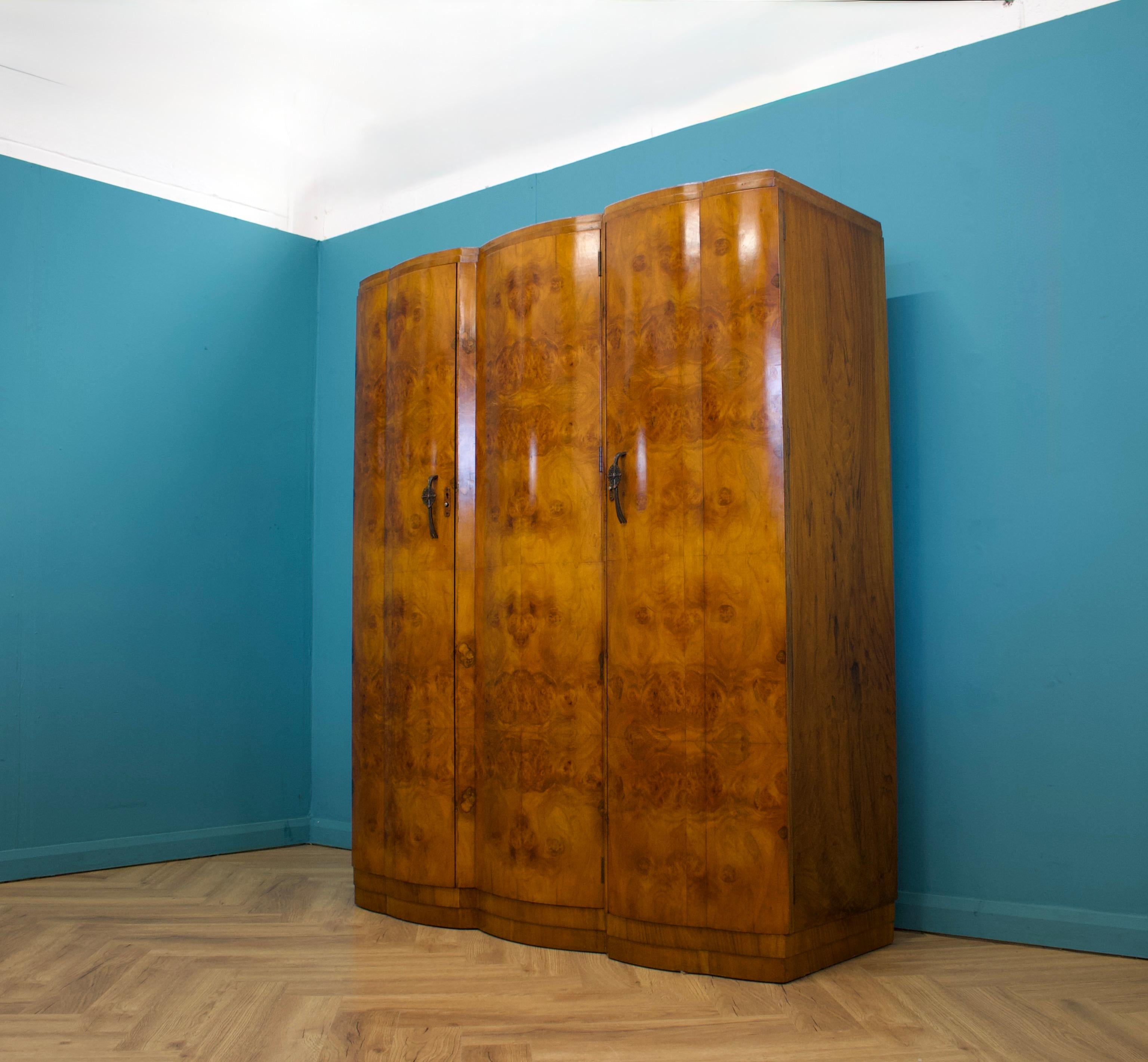 Vintage Art Deco Style Burr Walnut Wardrobe, 1950s (Britisch) im Angebot