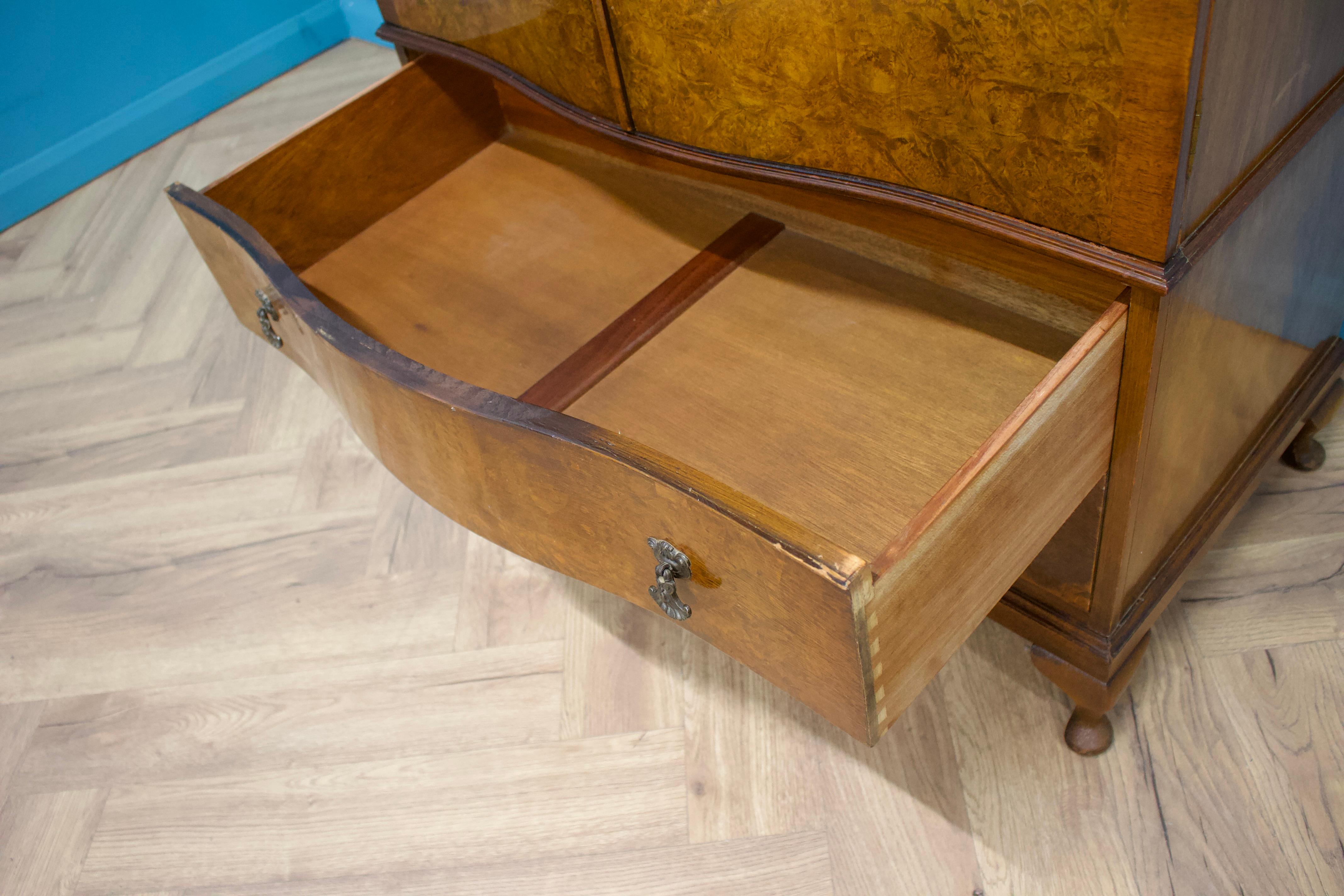 Armadio in radica d'epoca in stile Art Déco, anni '50 in vendita 2