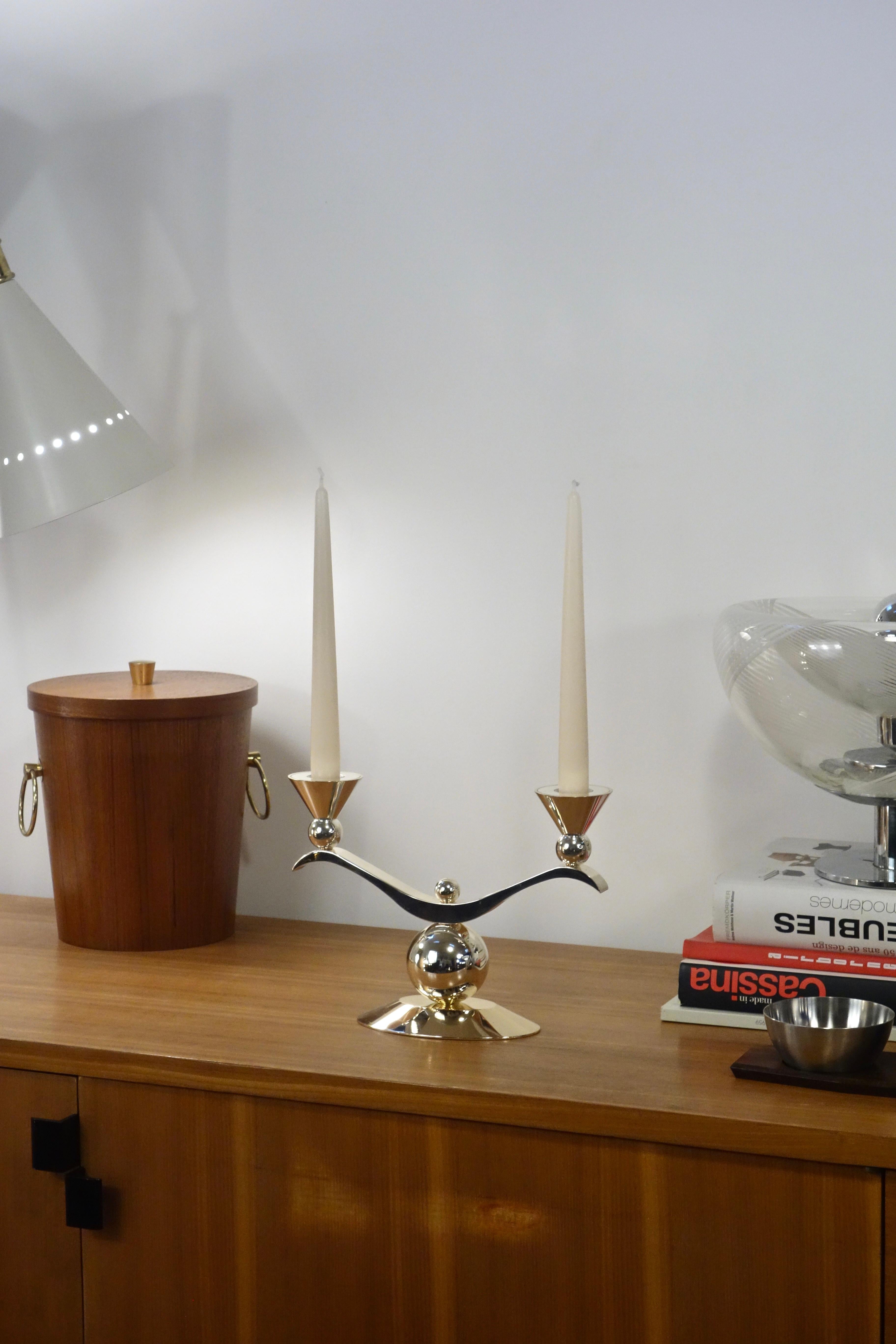 Doppelter Kerzenhalter im Art Deco-Stil (Moderne der Mitte des Jahrhunderts) im Angebot