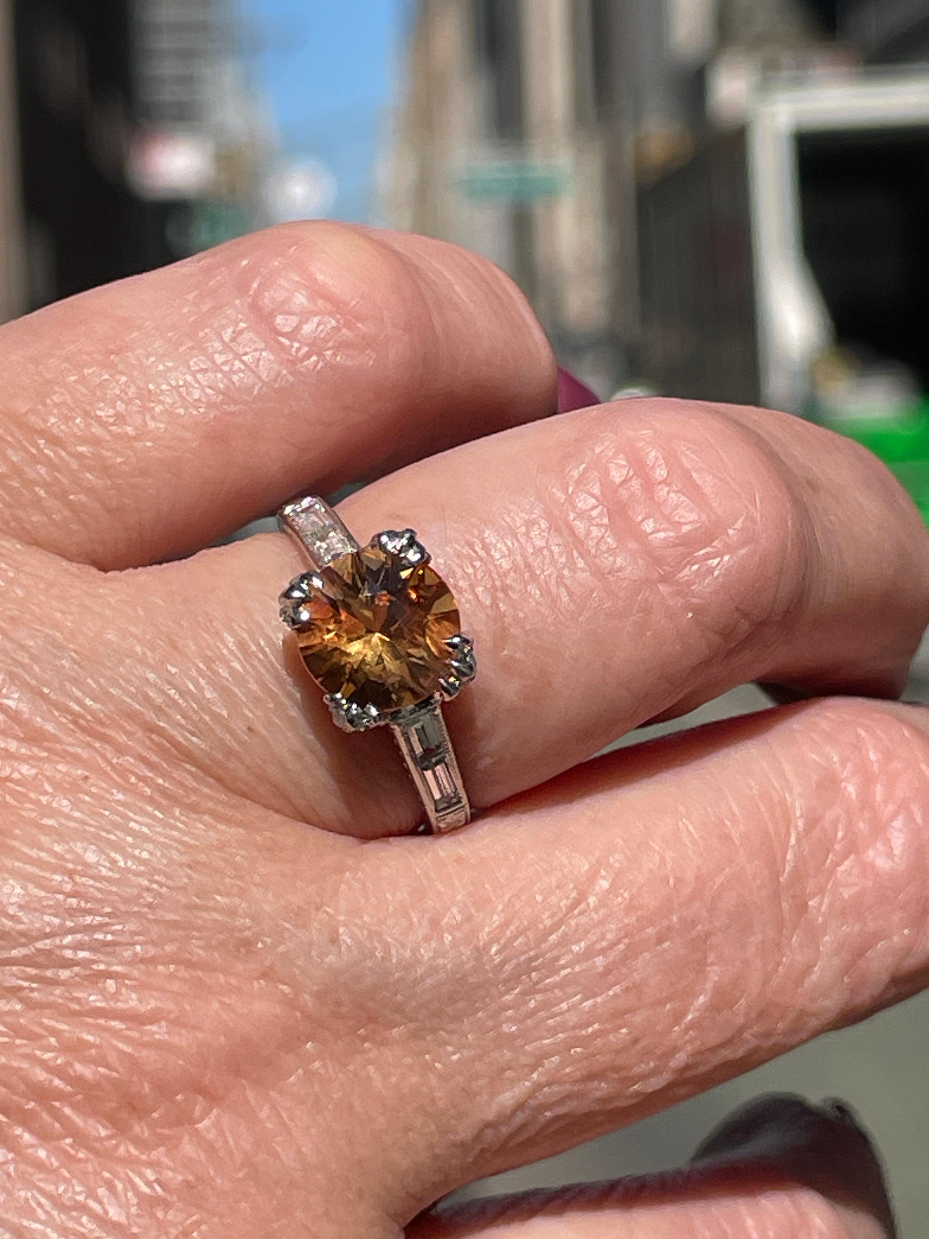 Vintage Art-Deco Style GIA 3.35ct Orange Round  Sapphire Diamond Platinum Ring For Sale 2