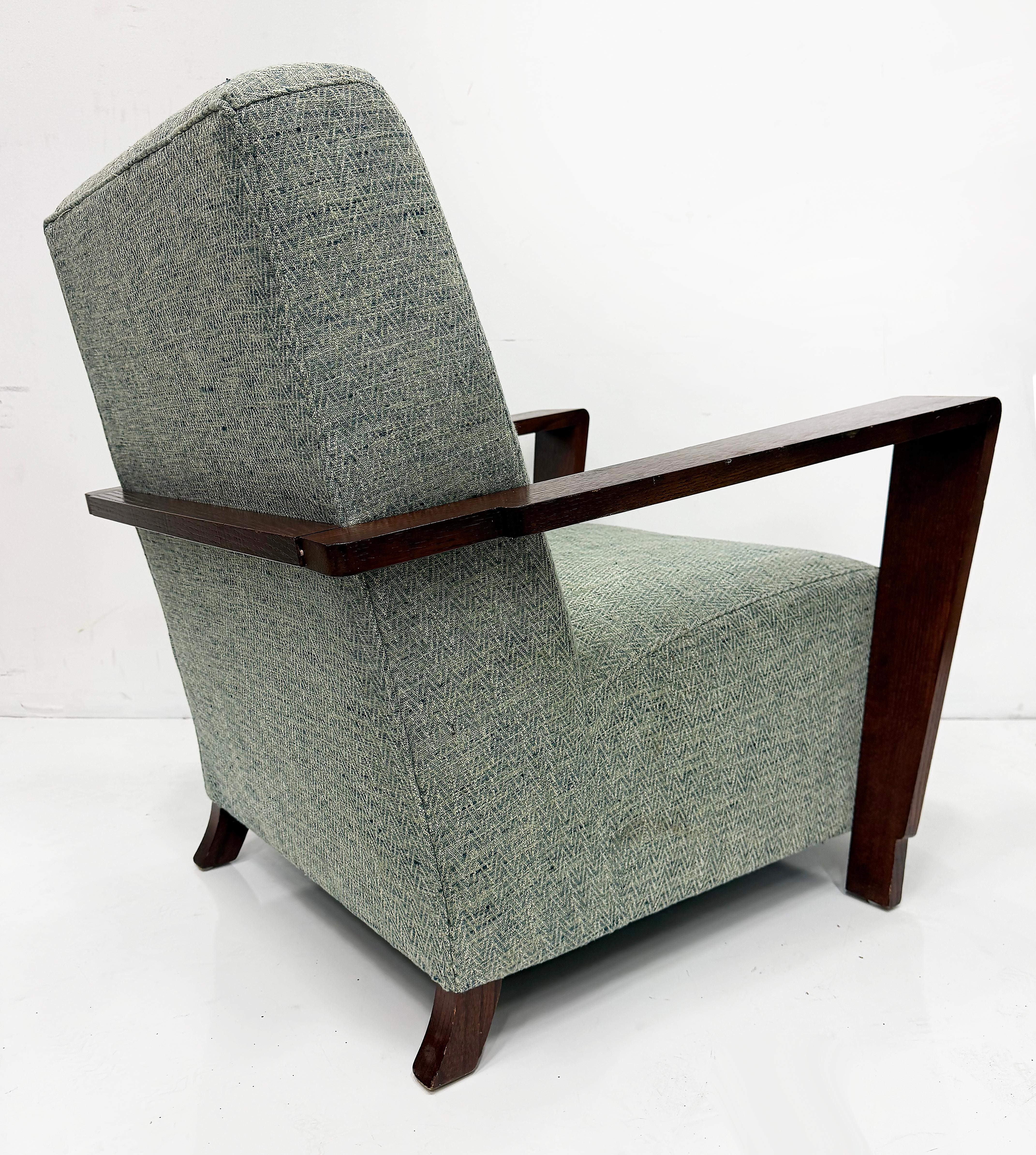 Tissu d'ameublement Chaises longues à profil bas de style Art of Vintage, paire en vente