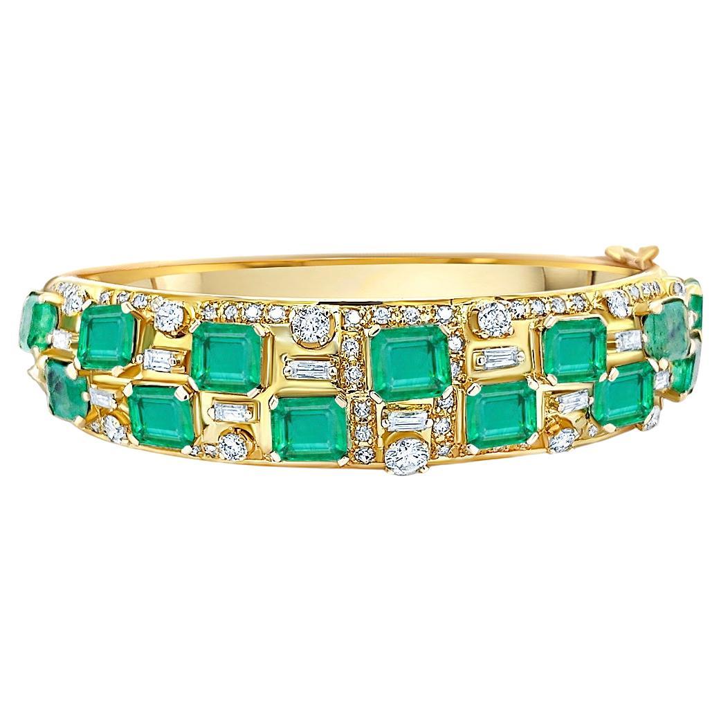 Vintage Art Deco Style Natural Emerald and Diamond Bangle Bracelet For Sale