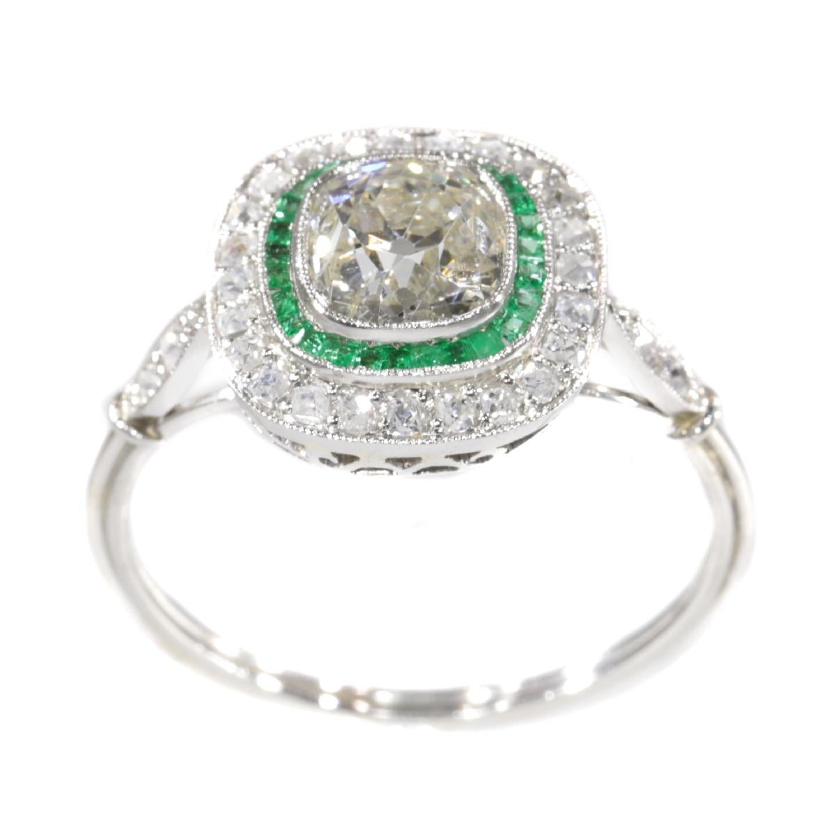 Vintage Art Deco Style Platinum Diamond and Emerald Engagement Ring, 1930s In Excellent Condition For Sale In Antwerp, BE