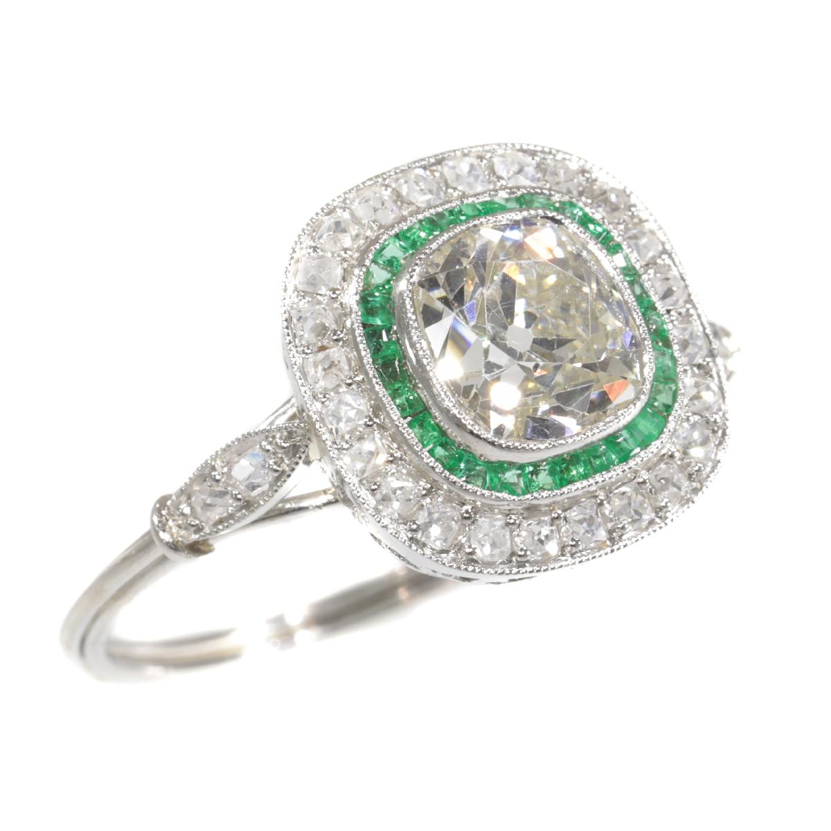Vintage Art Deco Style Platinum Diamond and Emerald Engagement Ring, 1930s For Sale 4