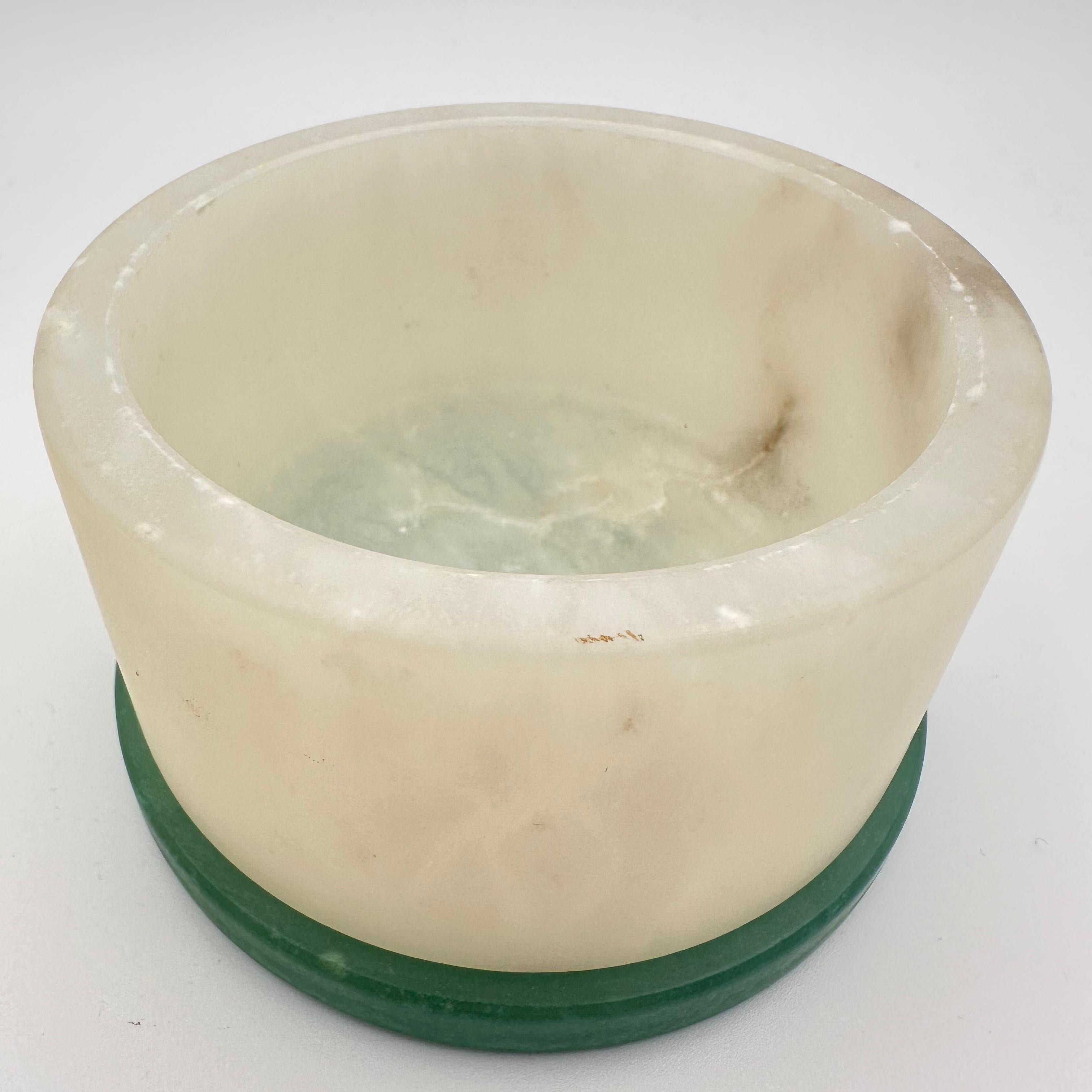 Vintage Art Deco Style Round Lidded Stone Box with White and Green  For Sale 5