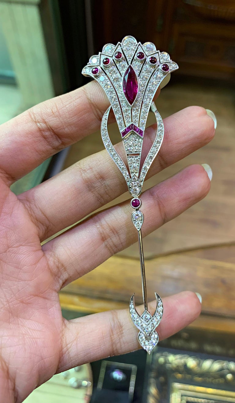 Vintage Art Deco Style Ruby and Diamond 18ct White Gold Jabot Pin, circa 1965 In Excellent Condition For Sale In London, GB