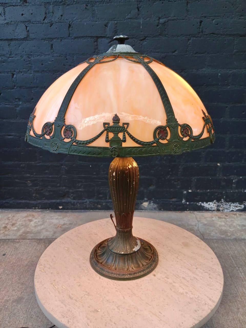 American Vintage Art Deco Style Table Lamp with Decorative Glass Shade For Sale