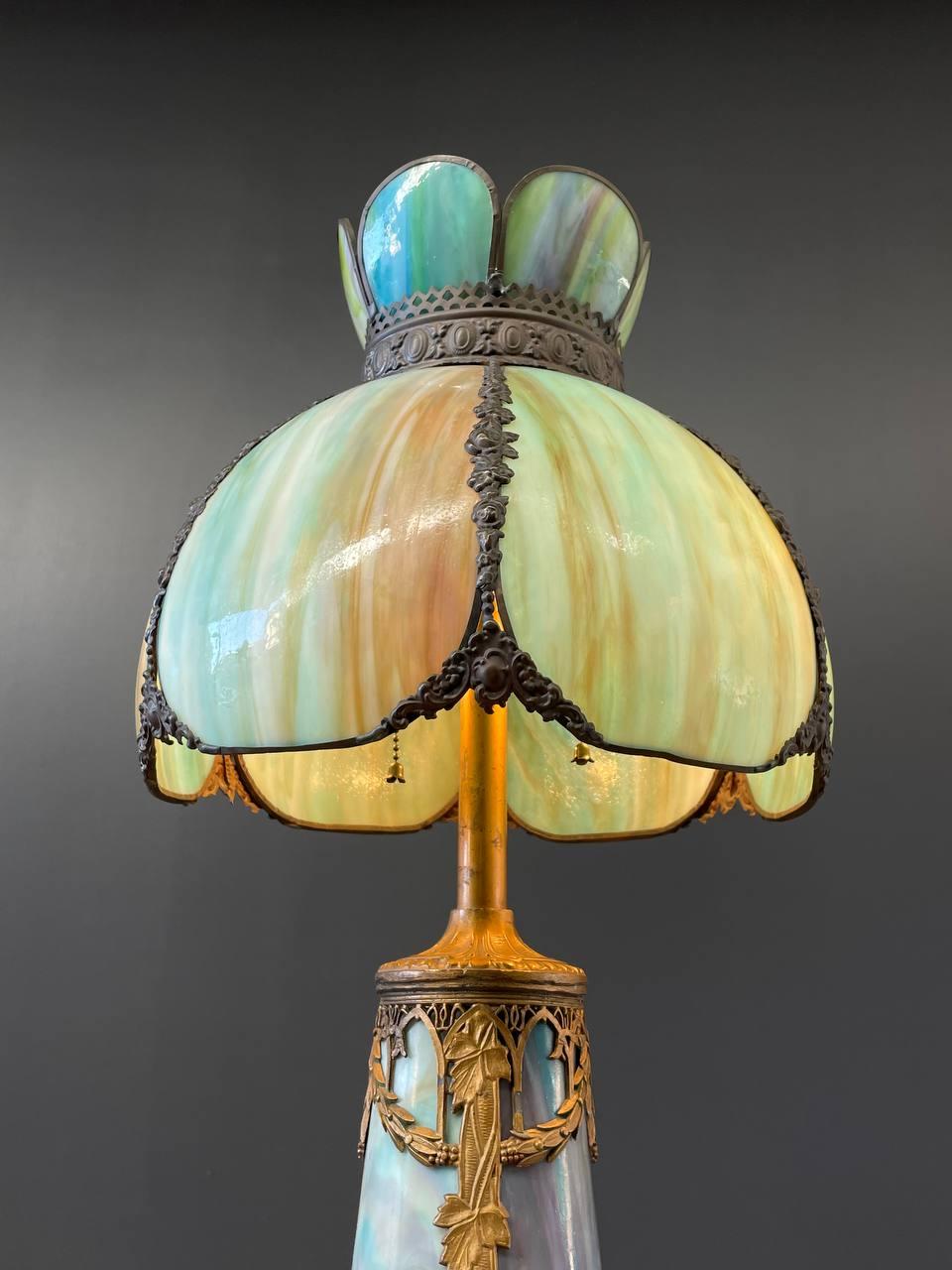 tiffany lamp with lighted base