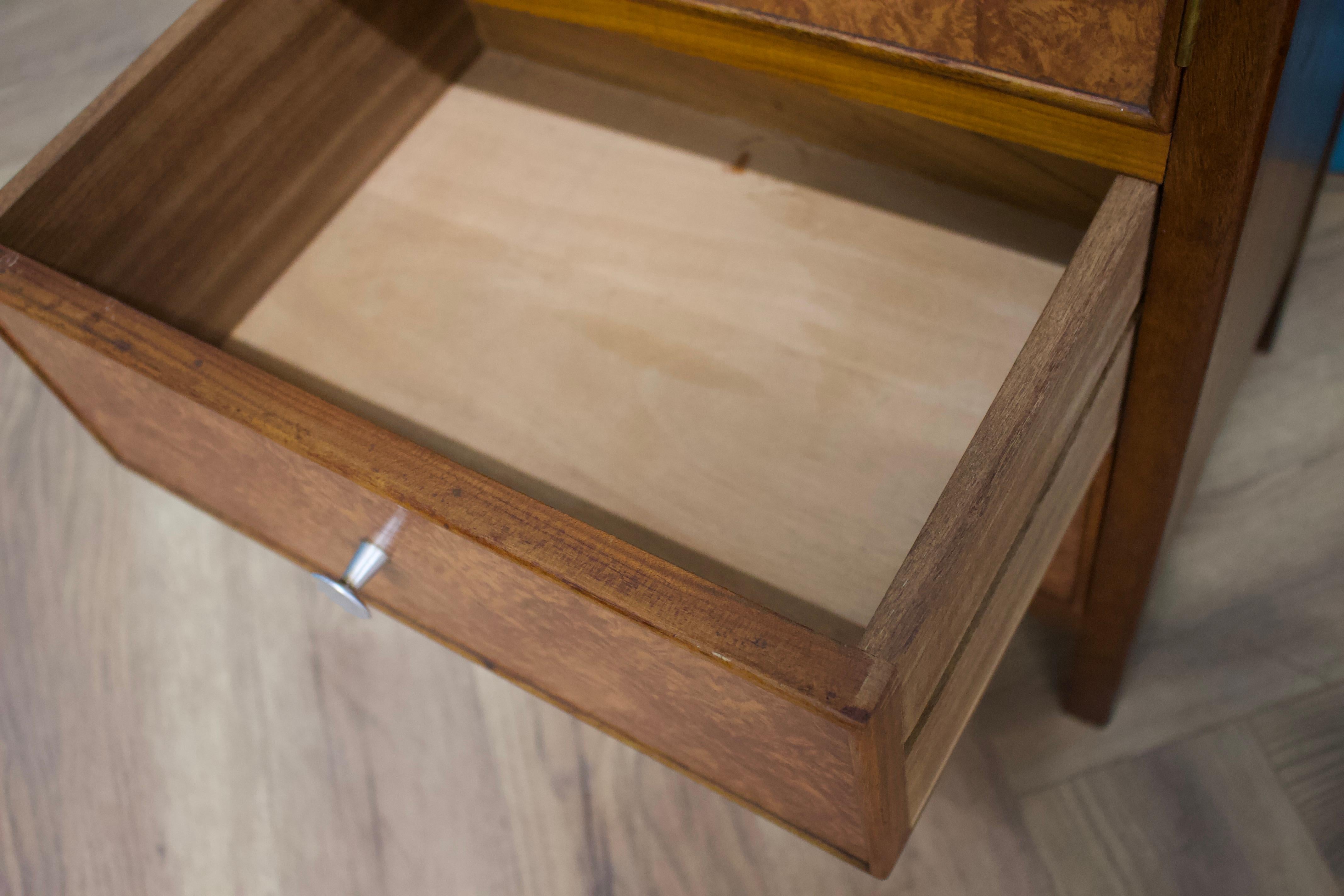 Vintage Art Deco Style Teak and Walnut Effect Bedside Cabinets, 1950s, set of 2 For Sale 2