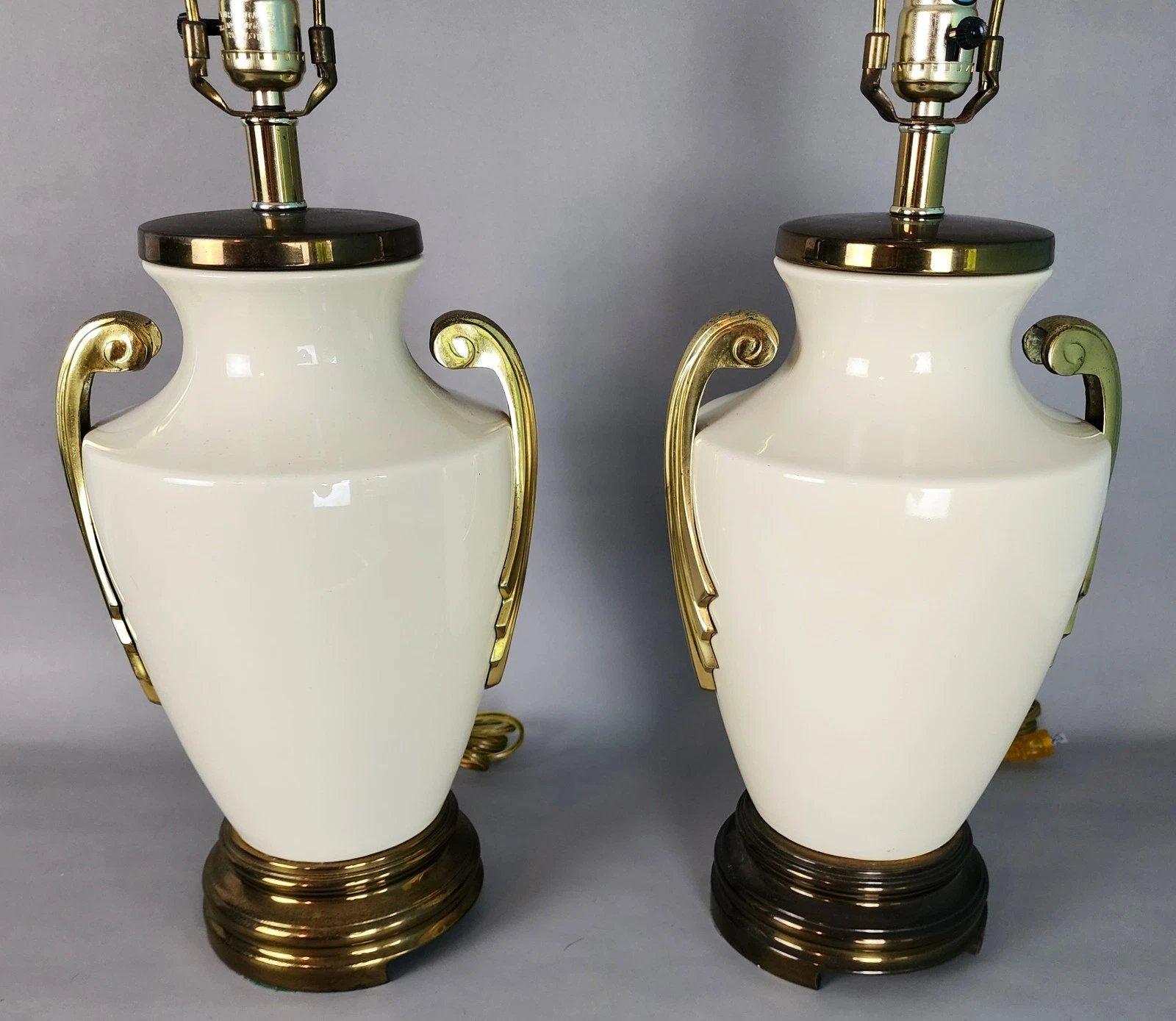Vintage Art Deco Tischlampen Keramik Messing A Pair (Ende des 20. Jahrhunderts) im Angebot