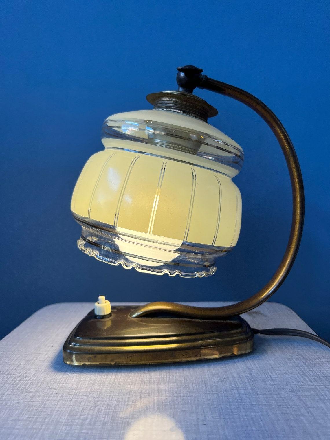 Vintage Art Deco Table Light Bedside Desk Lamp, 1970s In Excellent Condition For Sale In ROTTERDAM, ZH