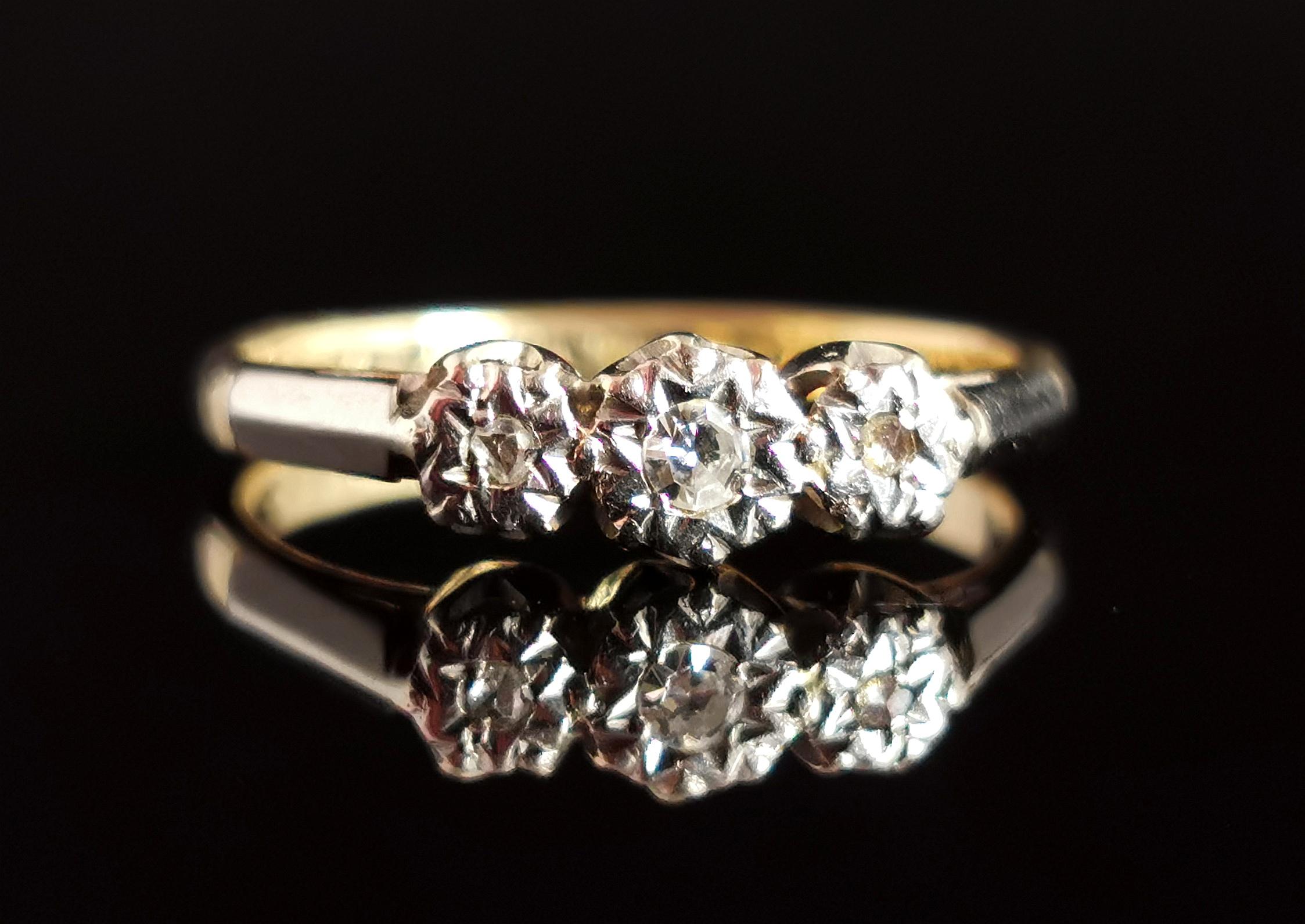 Vintage Art Deco Three Stone Diamond Ring, 9k Gold and Palladium For Sale 3