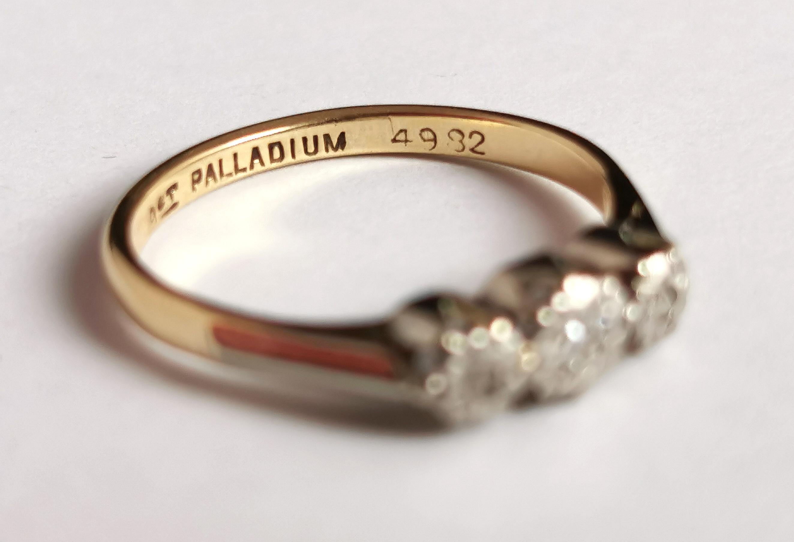 Vintage Art Deco Three Stone Diamond Ring, 9k Gold and Palladium For Sale 5