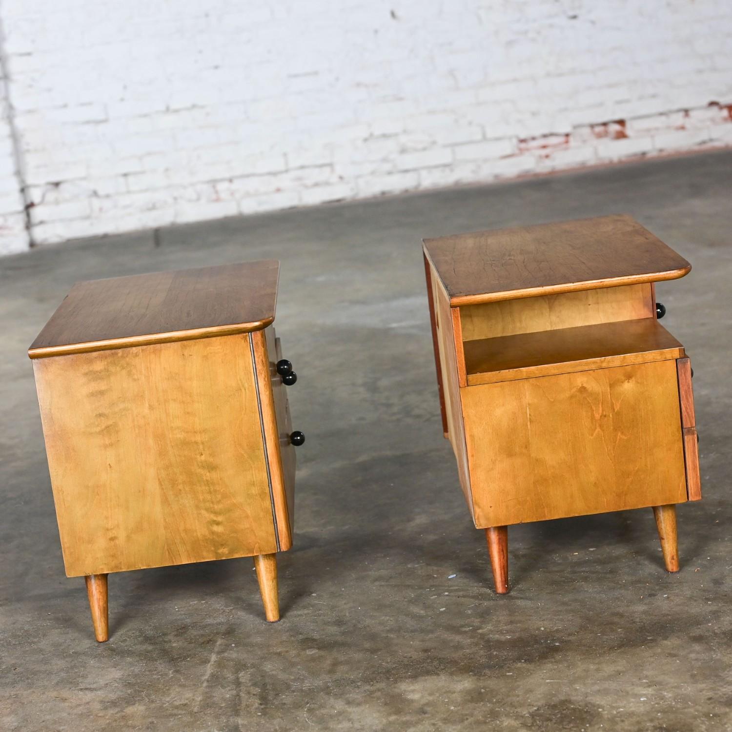 Vintage Art Deco to MCM Low Asymmetrical Nightstands or End Tables a Pair For Sale 5