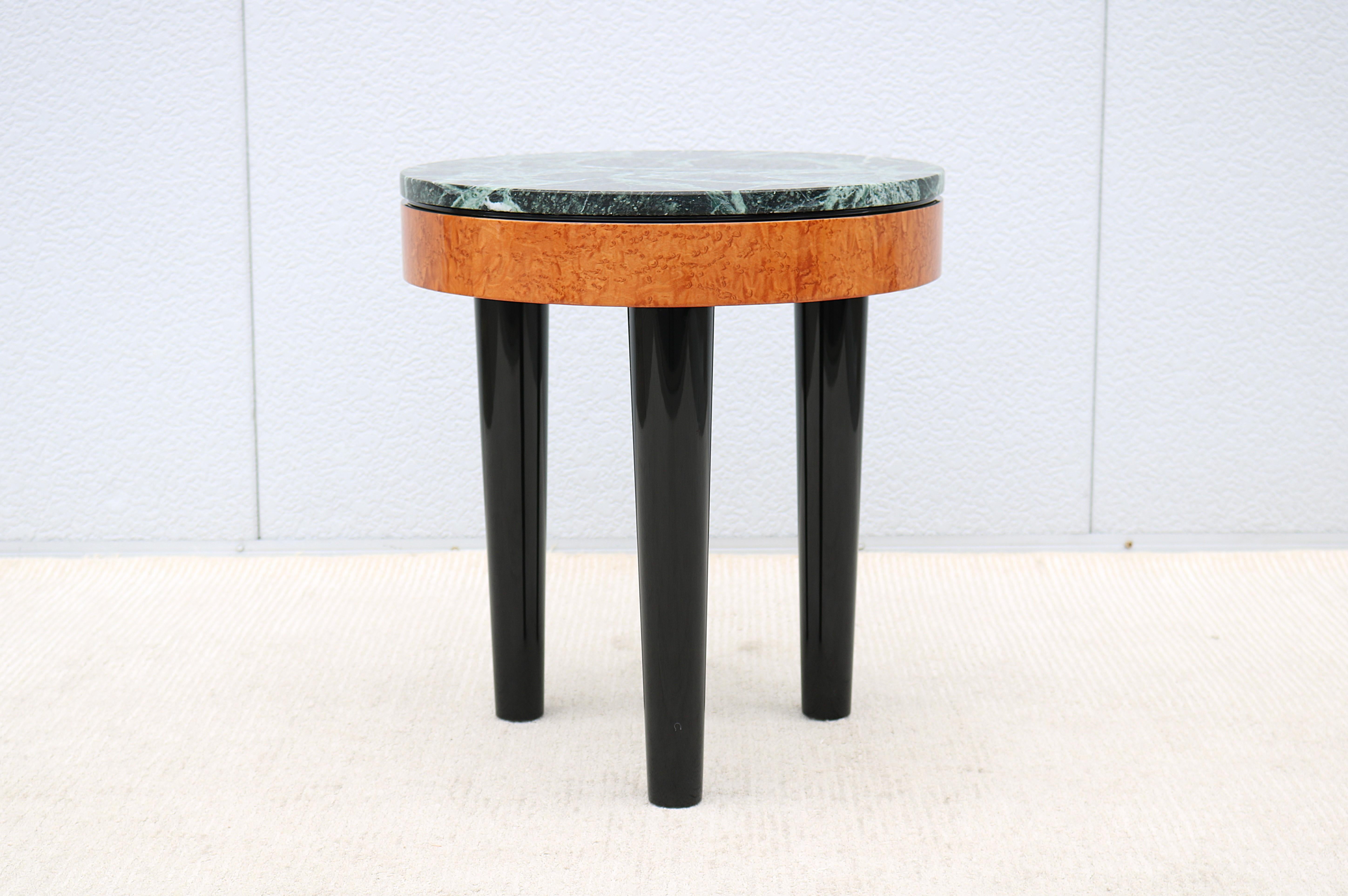 Table d'appoint vintage Art déco Enrique Garcel à trois pieds en broussin et plateau en marbre vert en vente 1