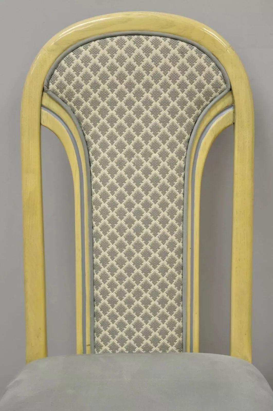 Art of Vintage Sedie da pranzo laccate con schienale imbottito attr Henredon Set of 6 In condizioni buone in vendita a Philadelphia, PA