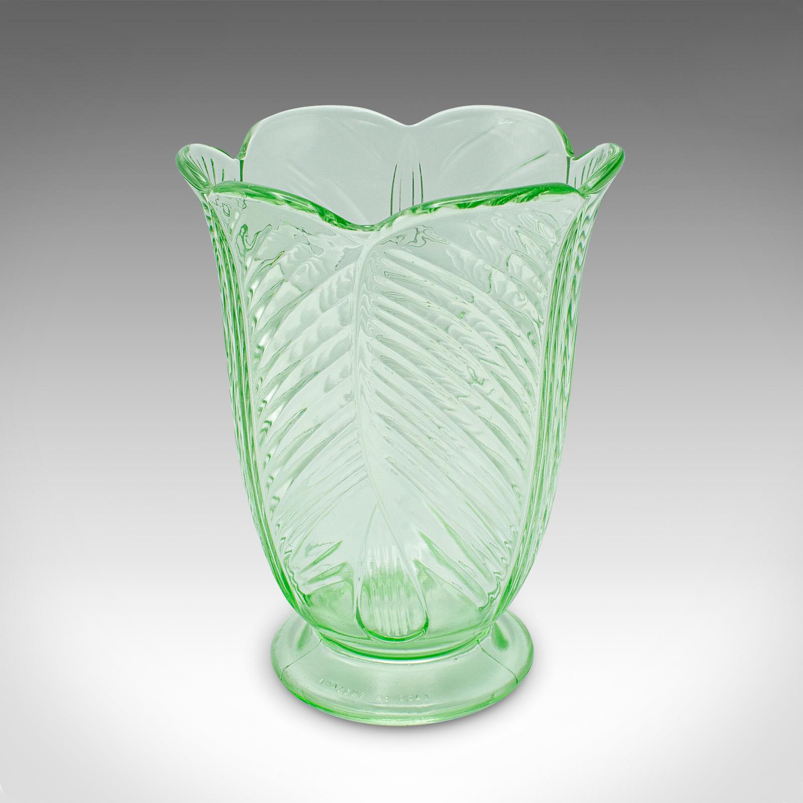 Britannico Vaso d'epoca Art Deco, inglese, a forma di tulipano, vaso da fiori in vetro, inizio XX secolo in vendita