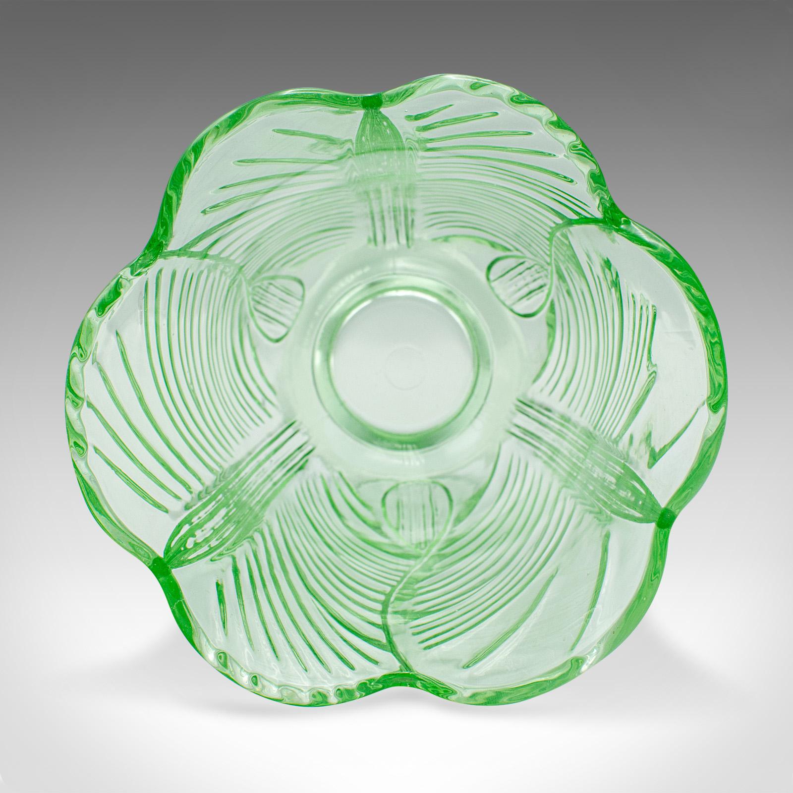 Vaso d'epoca Art Deco, inglese, a forma di tulipano, vaso da fiori in vetro, inizio XX secolo in vendita 2