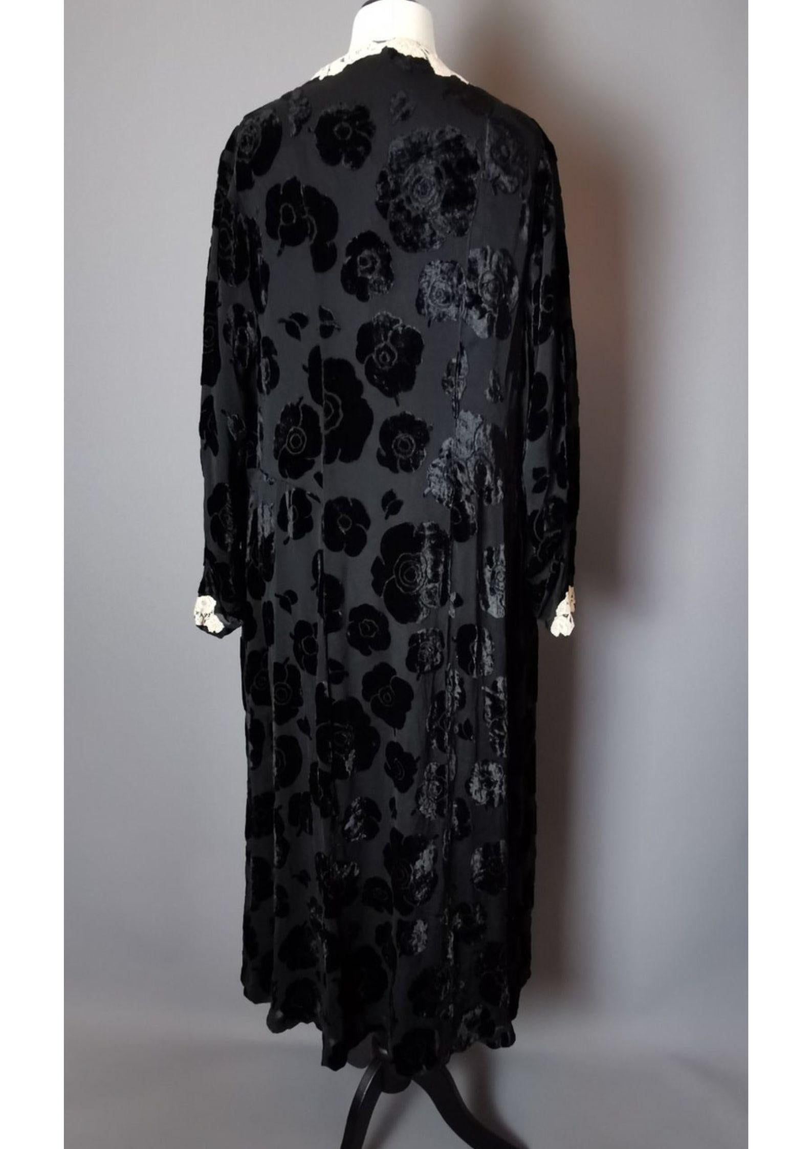 Vintage Art Deco velvet devore dress, drop waisted 1