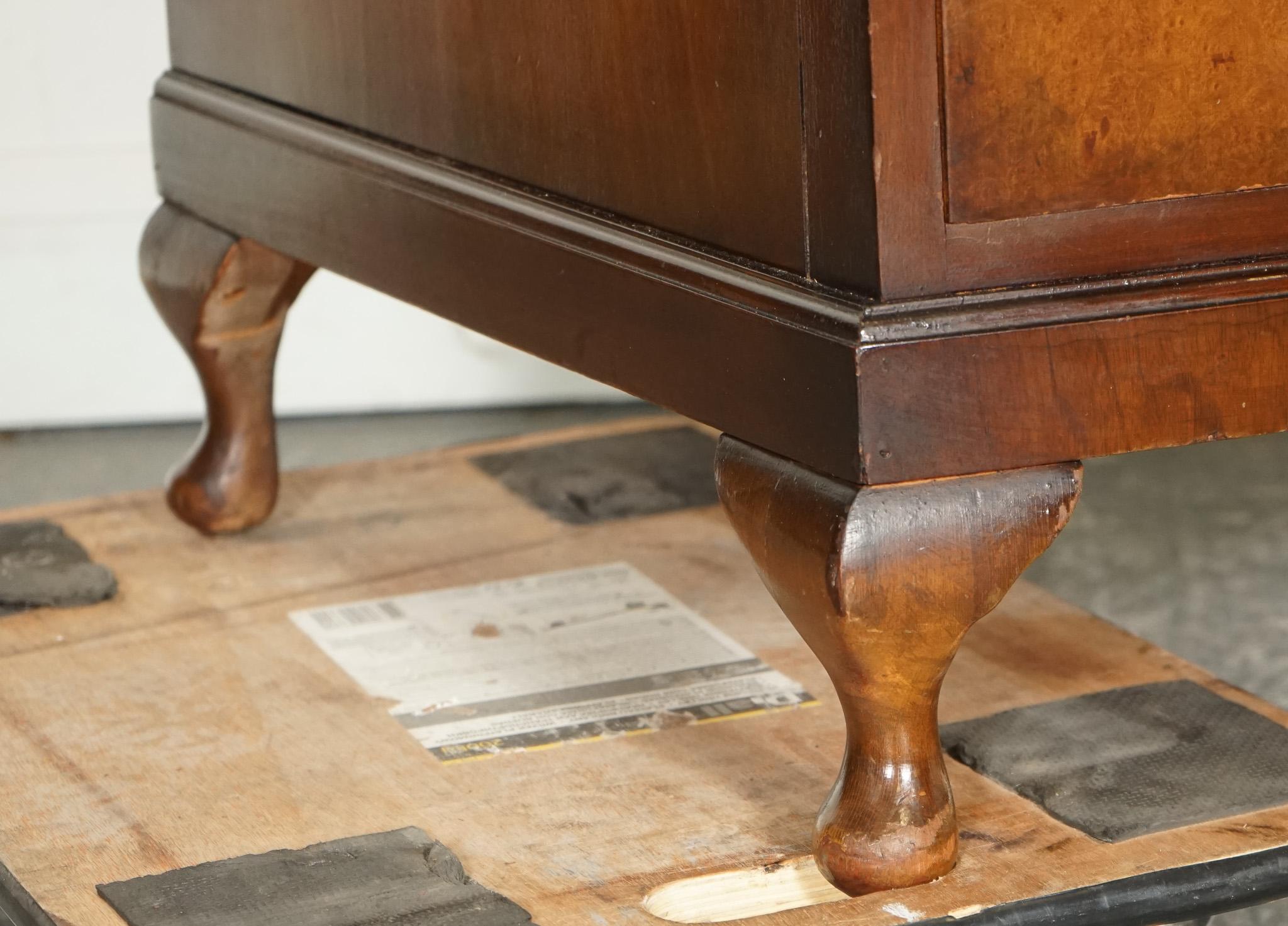 ViNTAGE ARTE DECO ARMARIO HECHO POR MAPLE & CO DOS CAJONES GRANDES PATAS DE REINA ANNE siglo XX en venta
