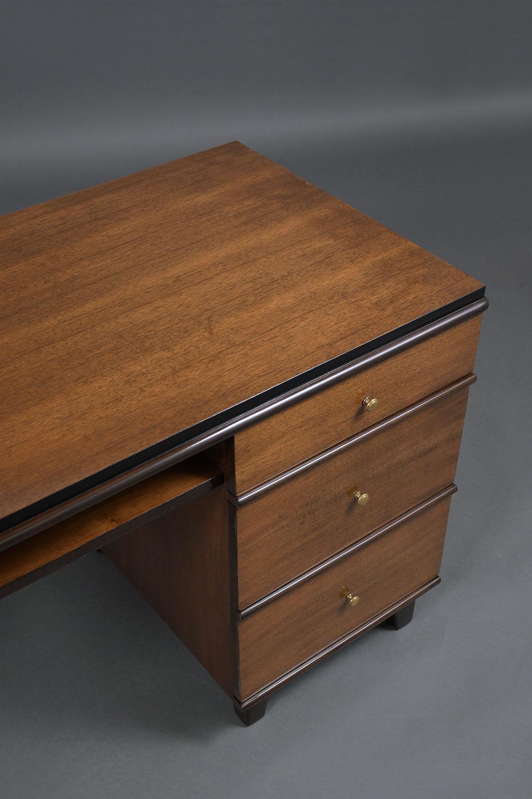 1950s Art Deco Pedestal Desk in Walnut & Ebonized Finish with Brass Accents For Sale 1