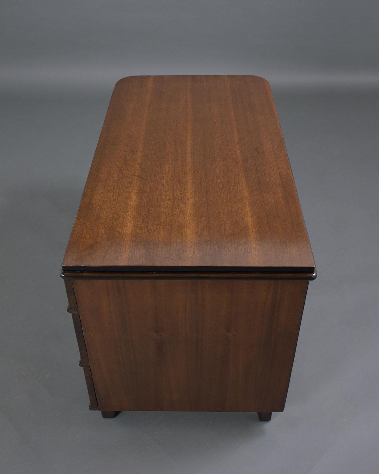 1950s Art Deco Pedestal Desk in Walnut & Ebonized Finish with Brass Accents For Sale 6