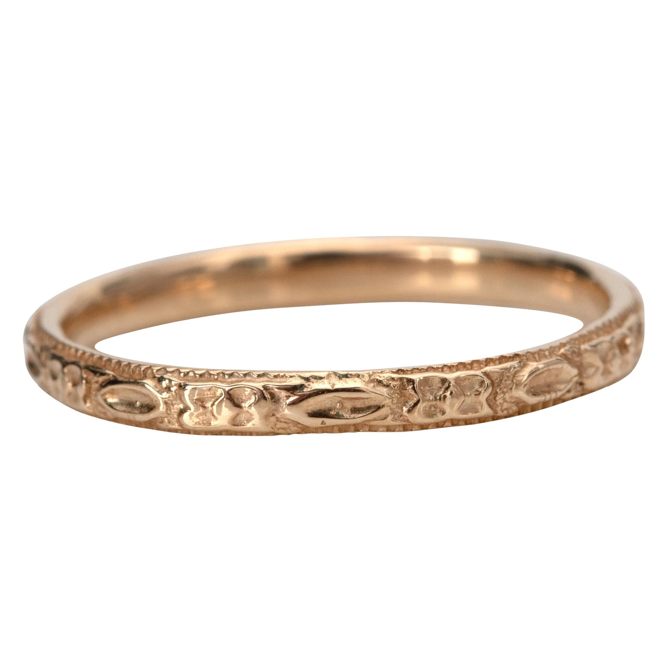 Vintage Art Deco Yellow Gold Antique Band with Floral Etching & Milgrain Details