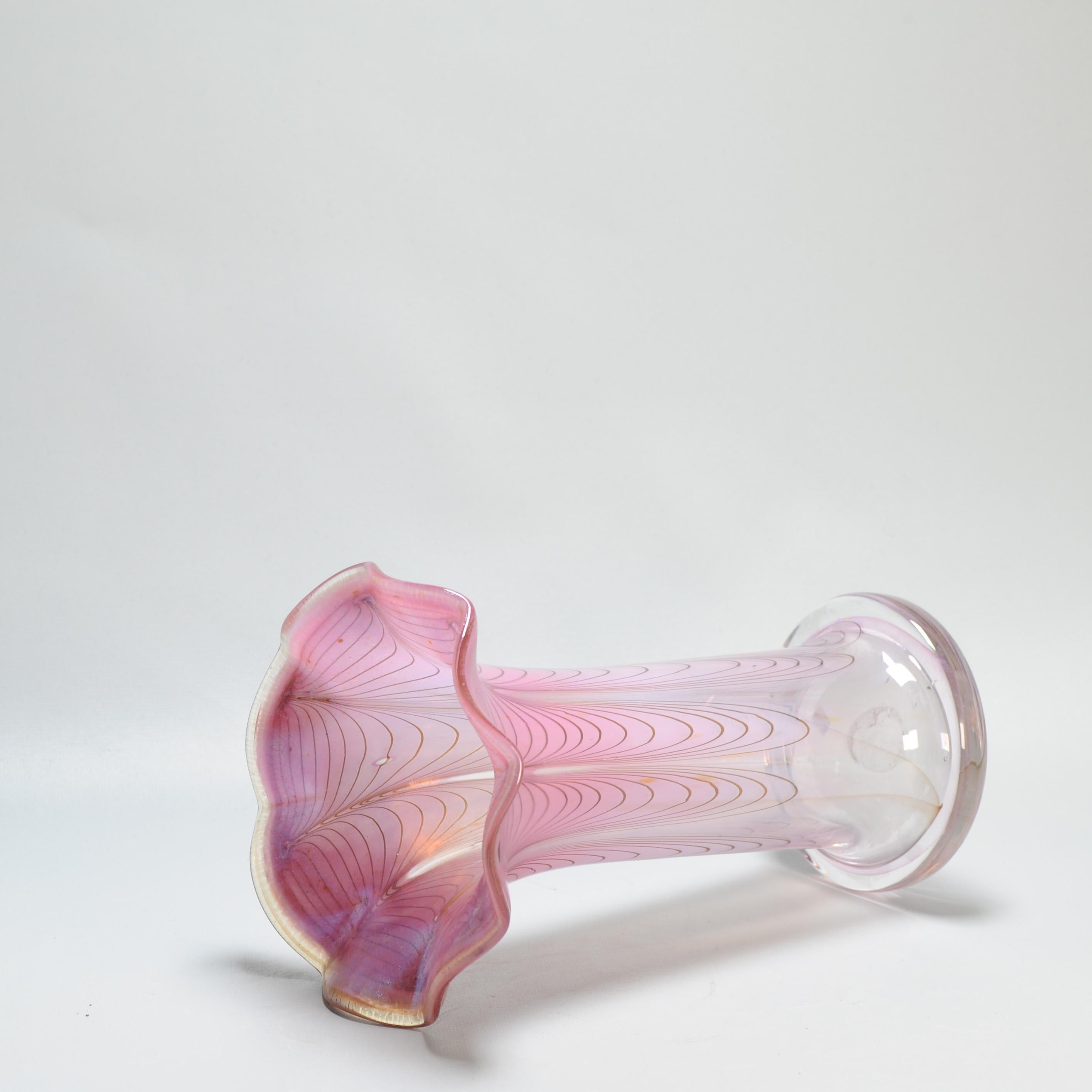 Allemand Art Erwin Eisch Glass Allemagne vase rose en forme de fleur en vente