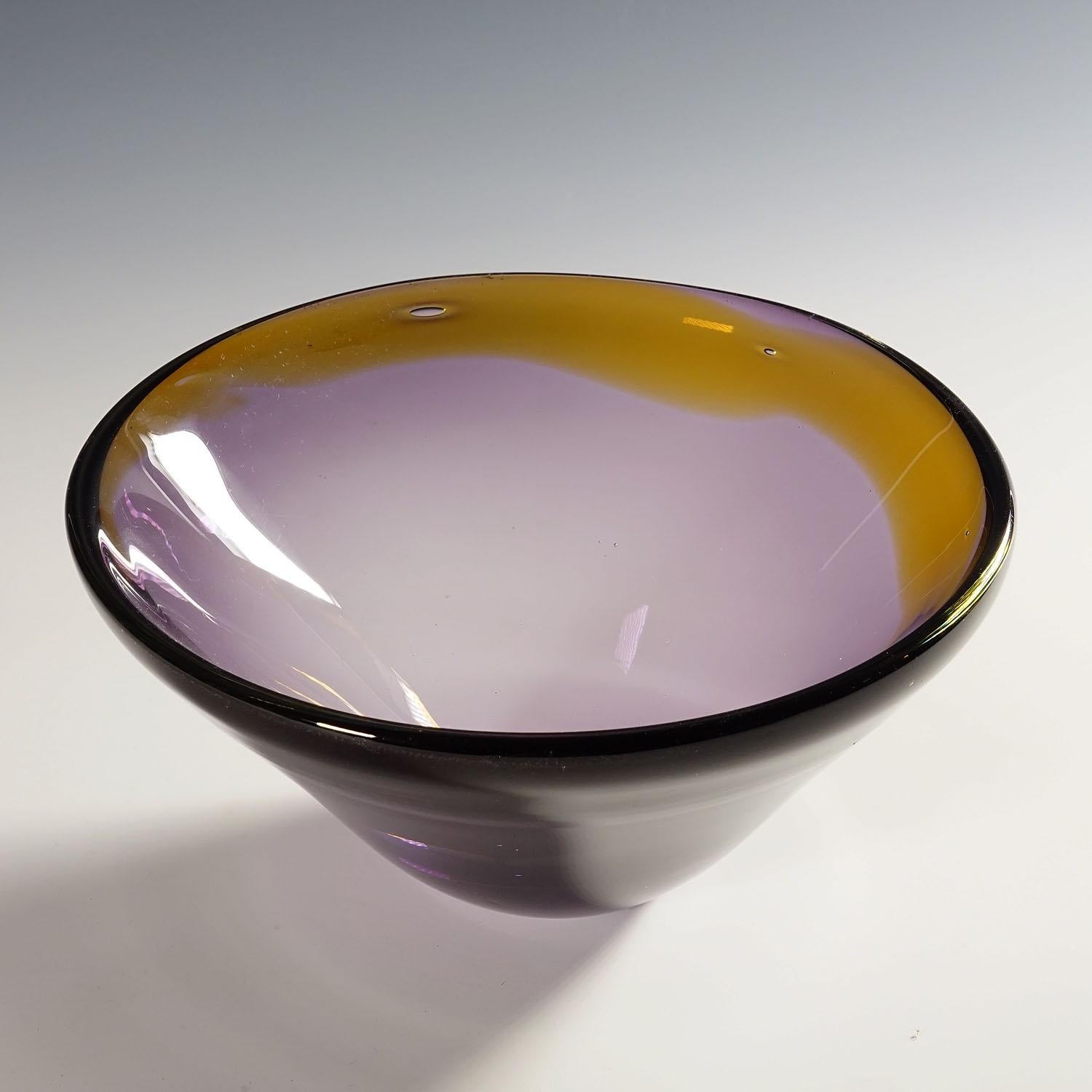 Norwegian Vintage Art Glas Bowl by Willy Johannsen for Hadeland (attr.) 1957 For Sale