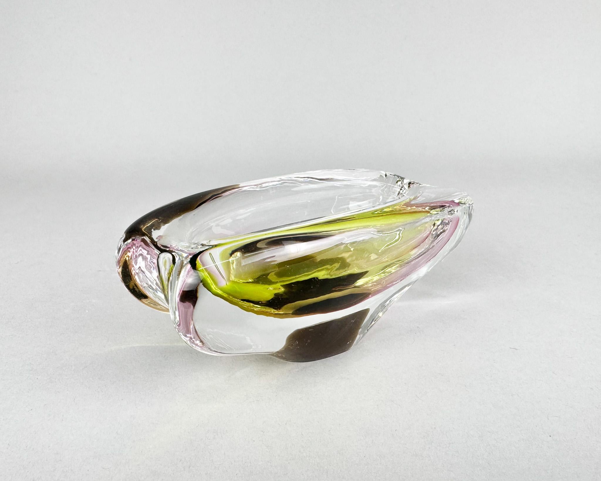 Mid-Century moderno Posacenere in vetro artistico vintage del designer Josef Hospodka, Cecoslovacchia in vendita