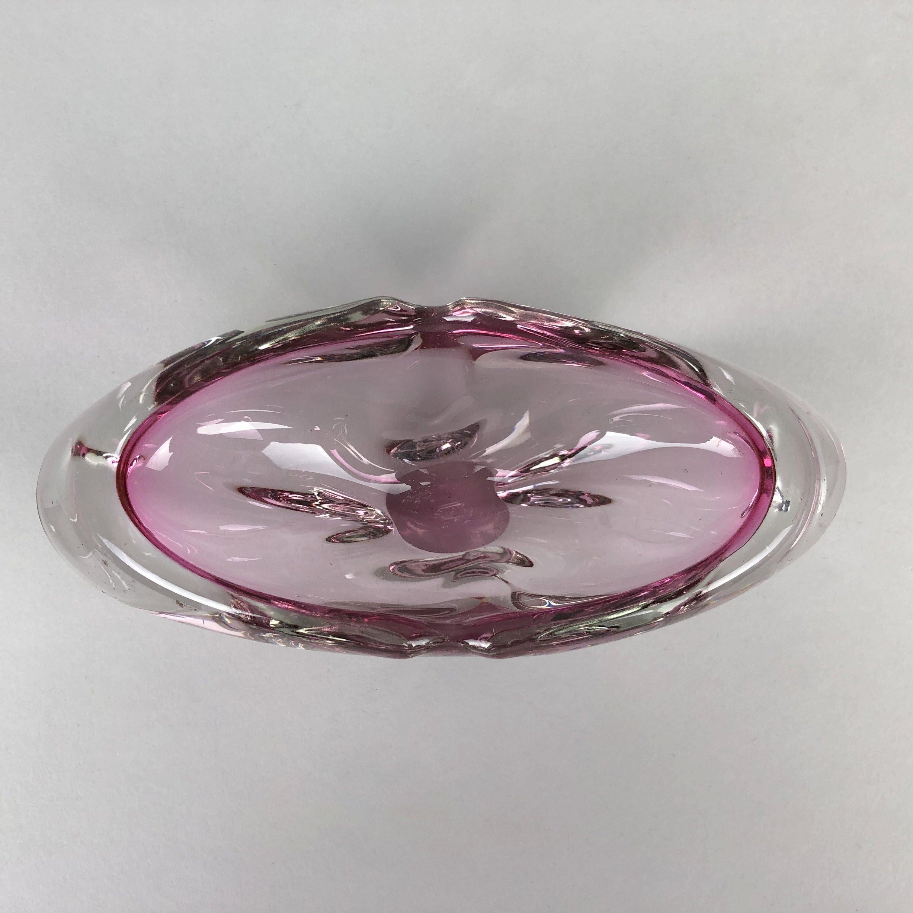 Vintage Art Glass Ashtray from Czechoslovakia, 1960's In Good Condition For Sale In Praha, CZ