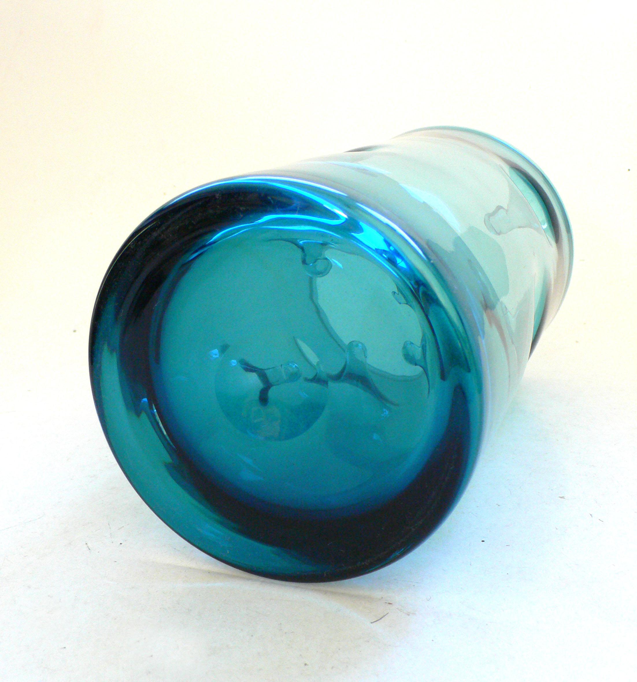 Vintage Art Glass Blue handblown Pinched Nipple Vase 1960's Belgium For Sale 3