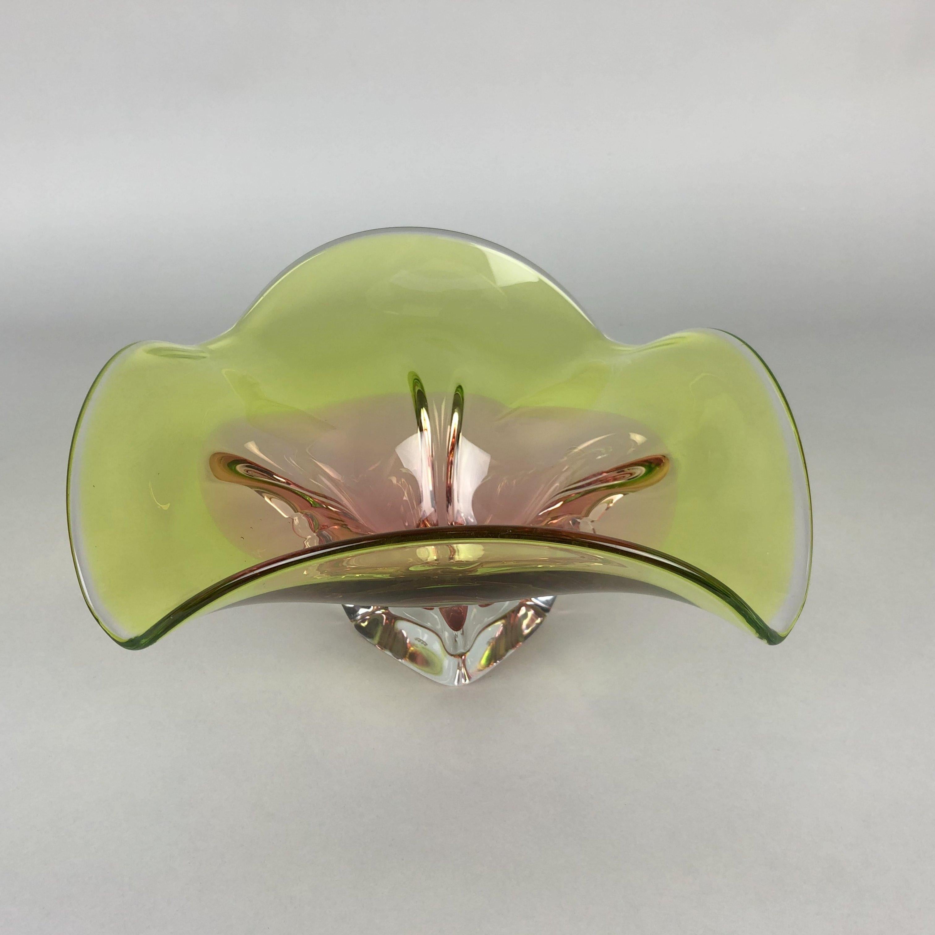 Mid-20th Century Vintage Art Glass Bowl by Chribska Glasswork, 1960s For Sale