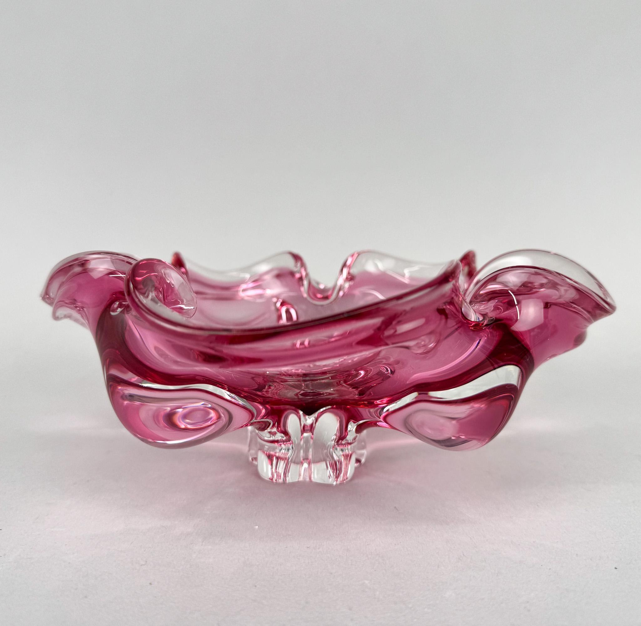 Tchèque Bol en verre d'art vintage de Josef Hospodka pour Chribska Glassworks, années 1960 en vente