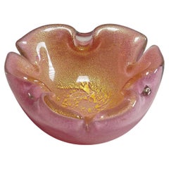 Vintage Art Glass Bowl in Pink with Gold Foil, Murano Italy 1950s Vintage Art Glass Bowl in Pink with Gold Foil, Murano Italy 1950s