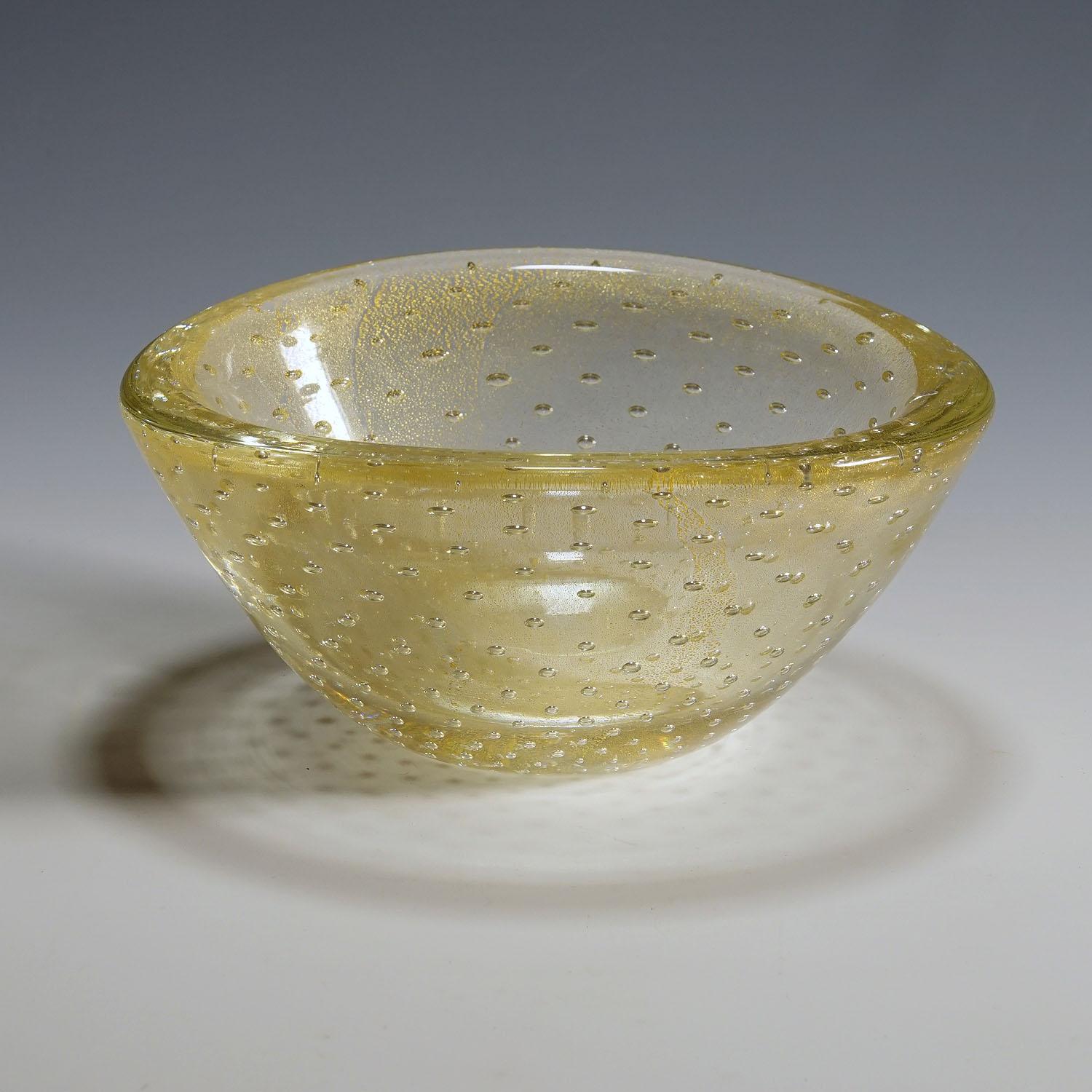 Mid-Century Modern Vintage Art Glass Bowl with Gold Foil by Barovier, Murano Italy, 1950s