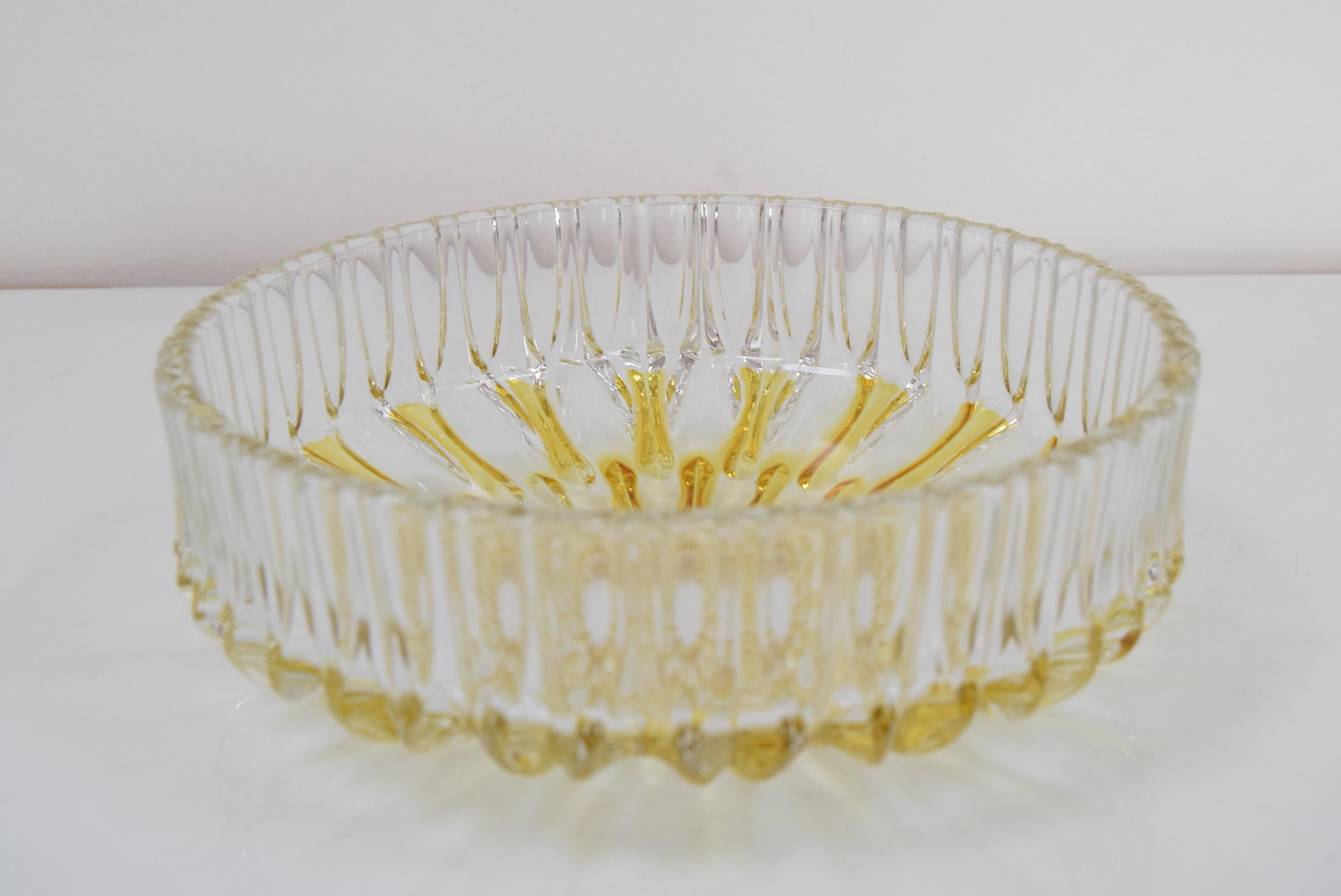 Mid-Century Modern Vintage Art Glass Bowl, 1960's For Sale
