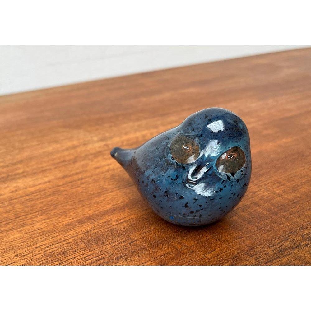 Gufo in vetro artistico vintage dalla Finlandia artica, anni '70, in ottime condizioni. Disegnato dal 1970 al 1979 Questo pezzo ha un marchio di attribuzione.

Informazioni aggiuntive:
Materiali: Vetro
Paese di origine: Finlandia
Colore: blu
Tipo di