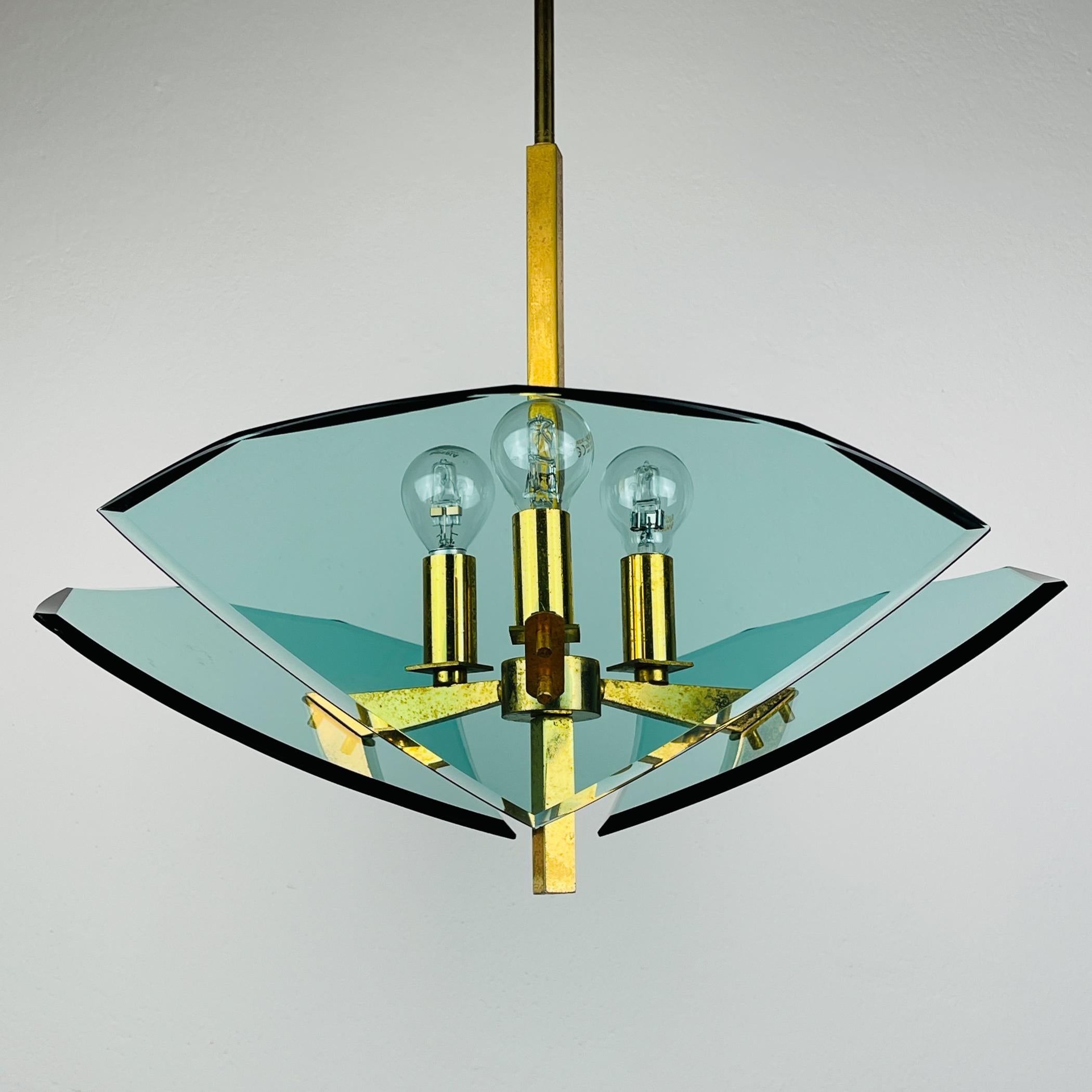 Beautiful art glass pendant lamp by Fontana Arte made in Italy in the 1950s.
Fontana Arte was founded in 1932 by Luigi Fontana and Gio Ponti. Luigi Fontana came from a family with a long history in the glass industry, and Gio Ponti was an architect
