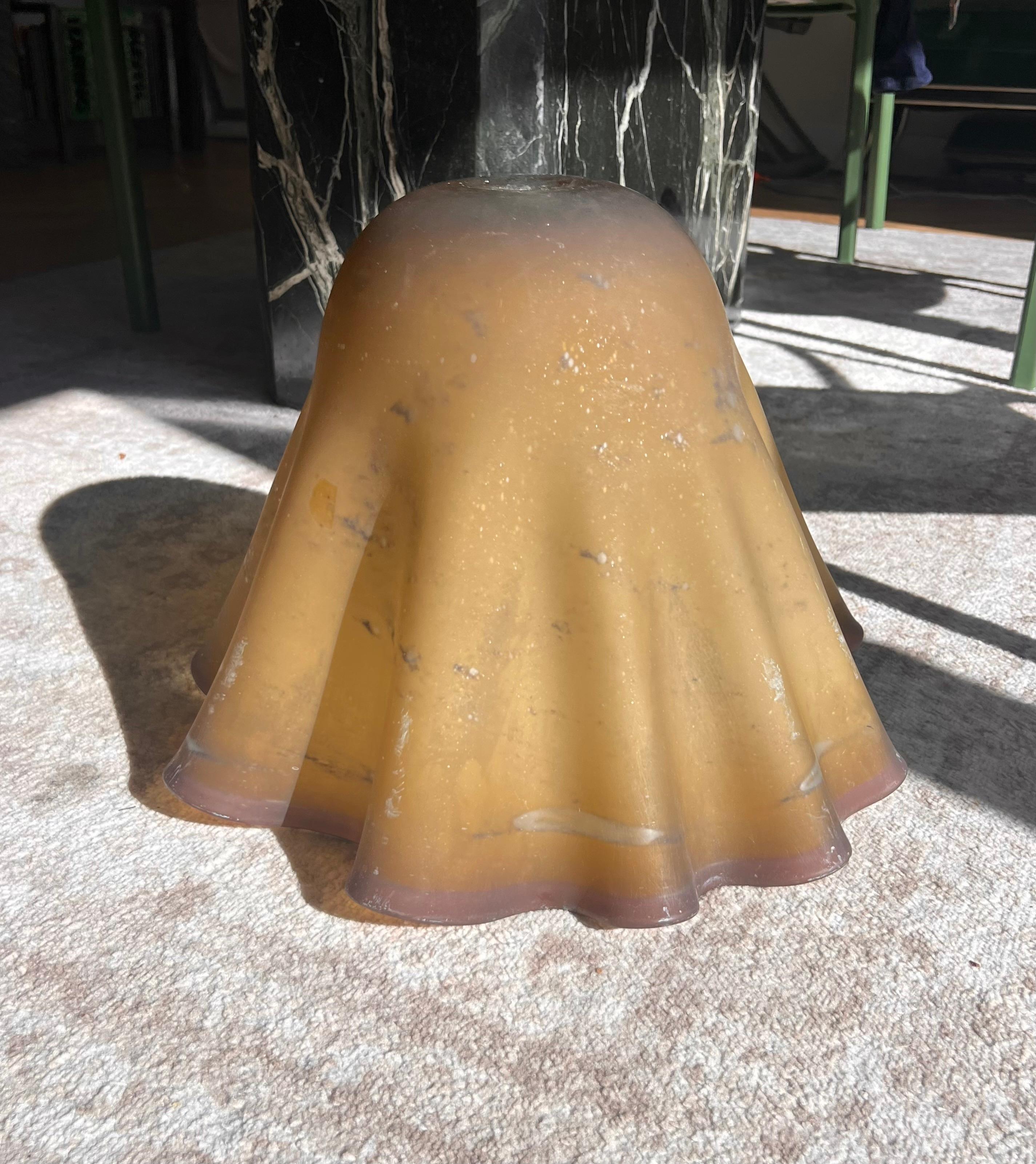 Vintage art glass trompe l’œil lamp shade, circa 1970s 4