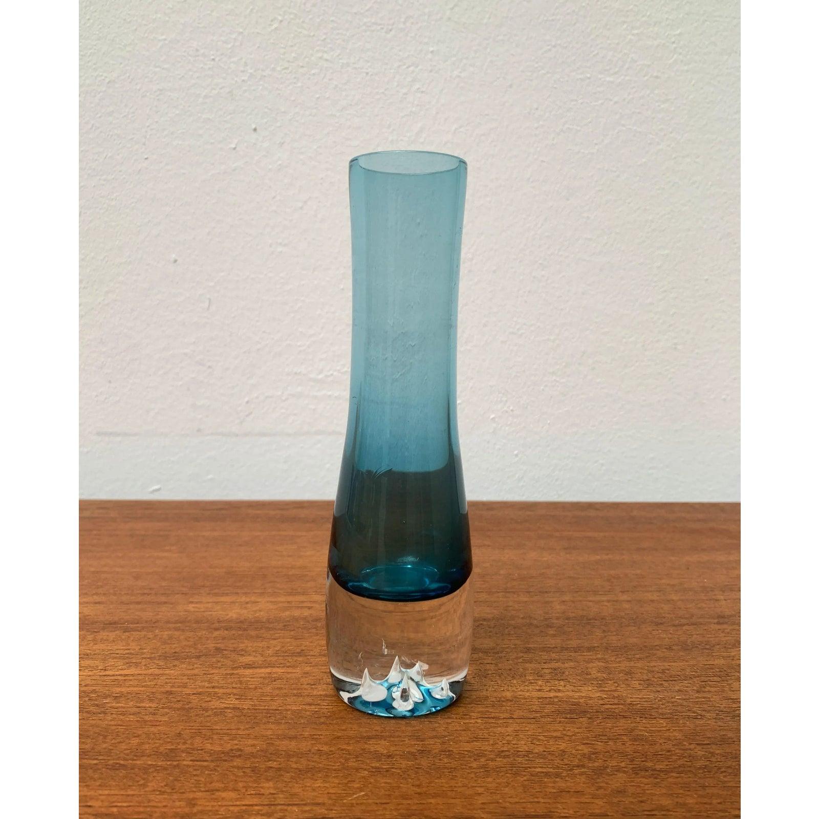 Vintage Art Glass Vase, 20th Century For Sale 1
