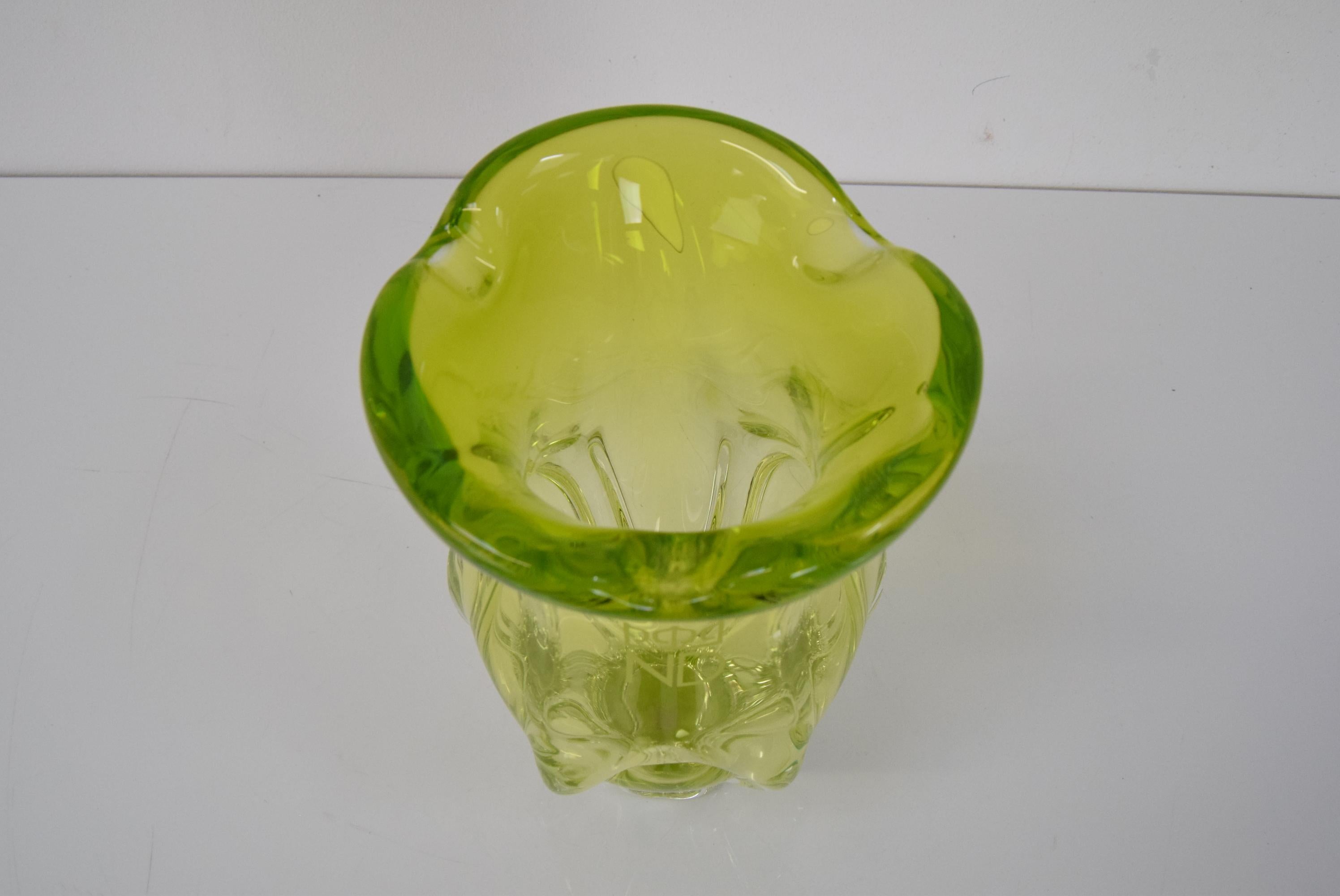 Mid-Century Modern Vintage Art Glass Vase Designed by Josef Hospodka , 1960s For Sale