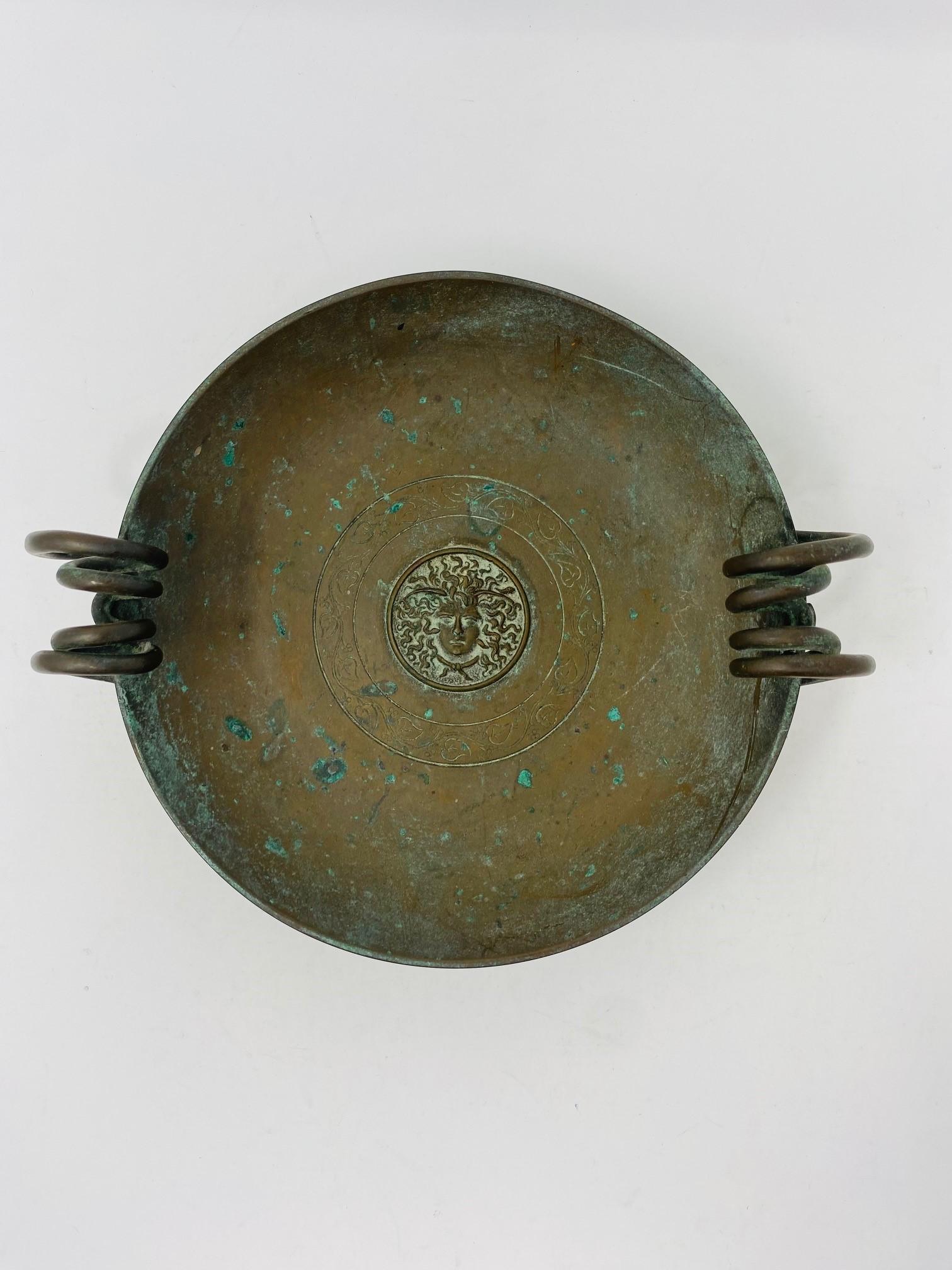 Vintage Art Nouveau Bronze Bowl with Engraved Medusa Medallion For Sale 4
