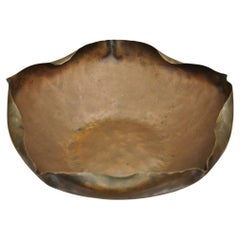 Bol moderne de 10 pouces en cuivre pincé Art Nouveau fait à la main par Utah Copper