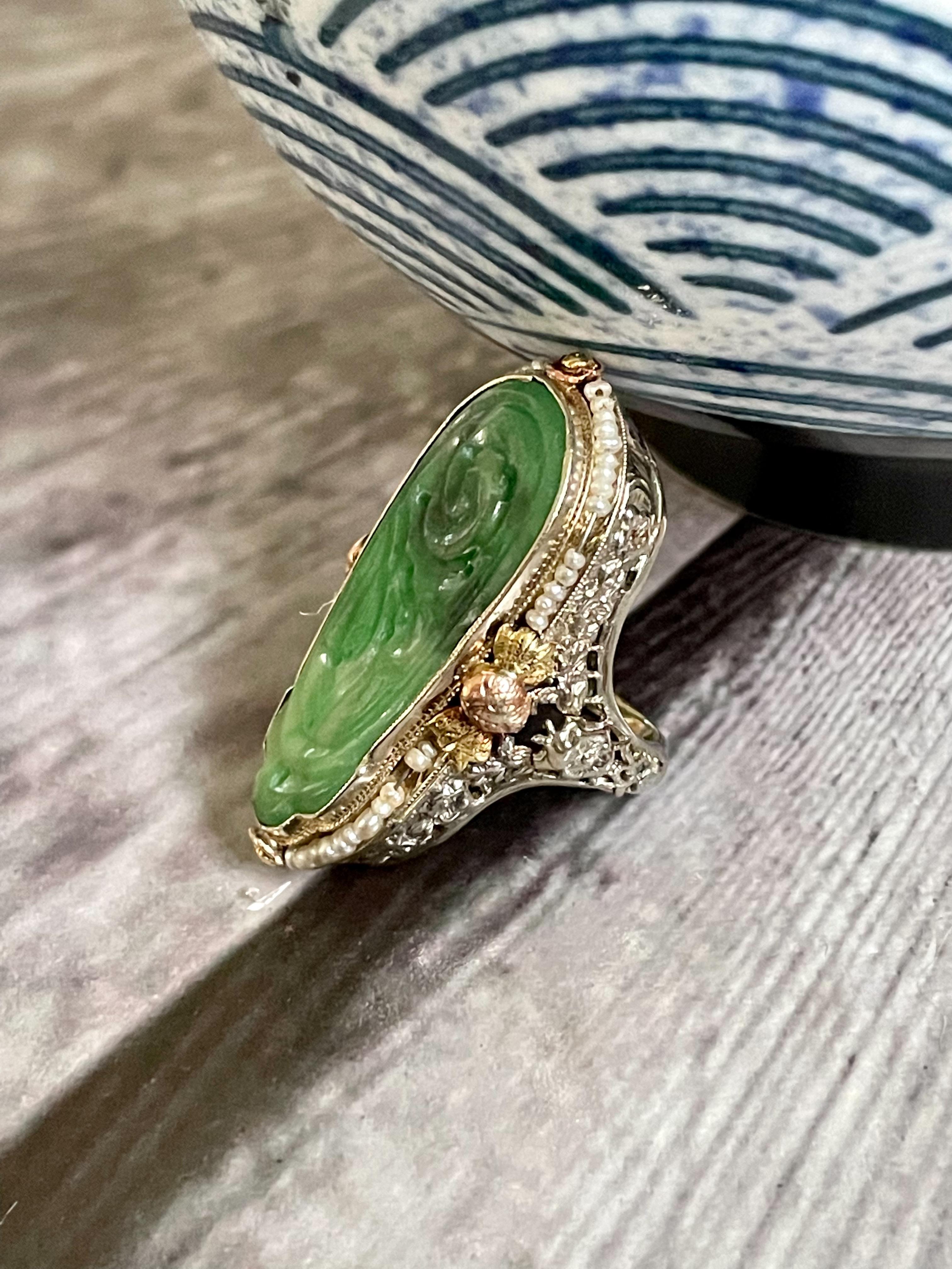 Vintage Vintage Jugendstil Jade und See Perle 18 Karat Gelbgold Ring (Gemischter Schliff) im Angebot